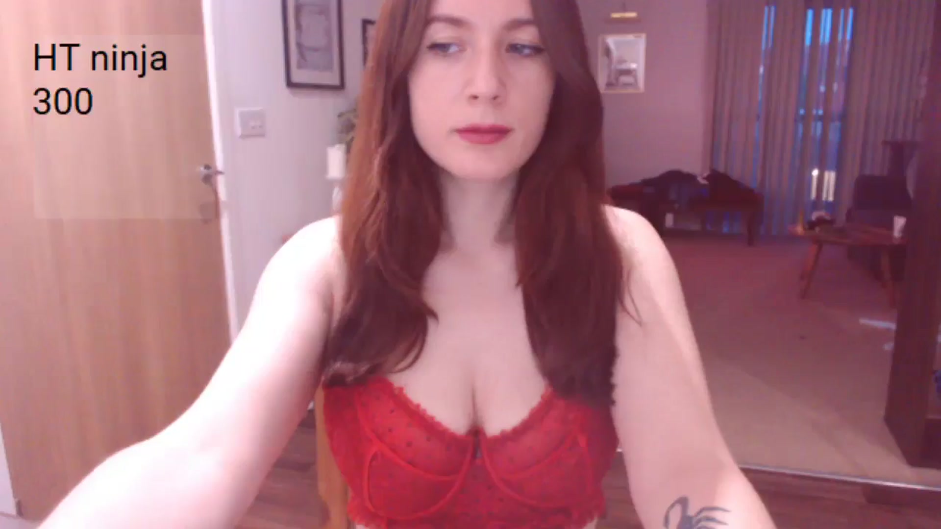 Gallery image thumbnail from AubreyPlza's myfreecams stream on, 05/19/2025, 20:46 image 4 of 20