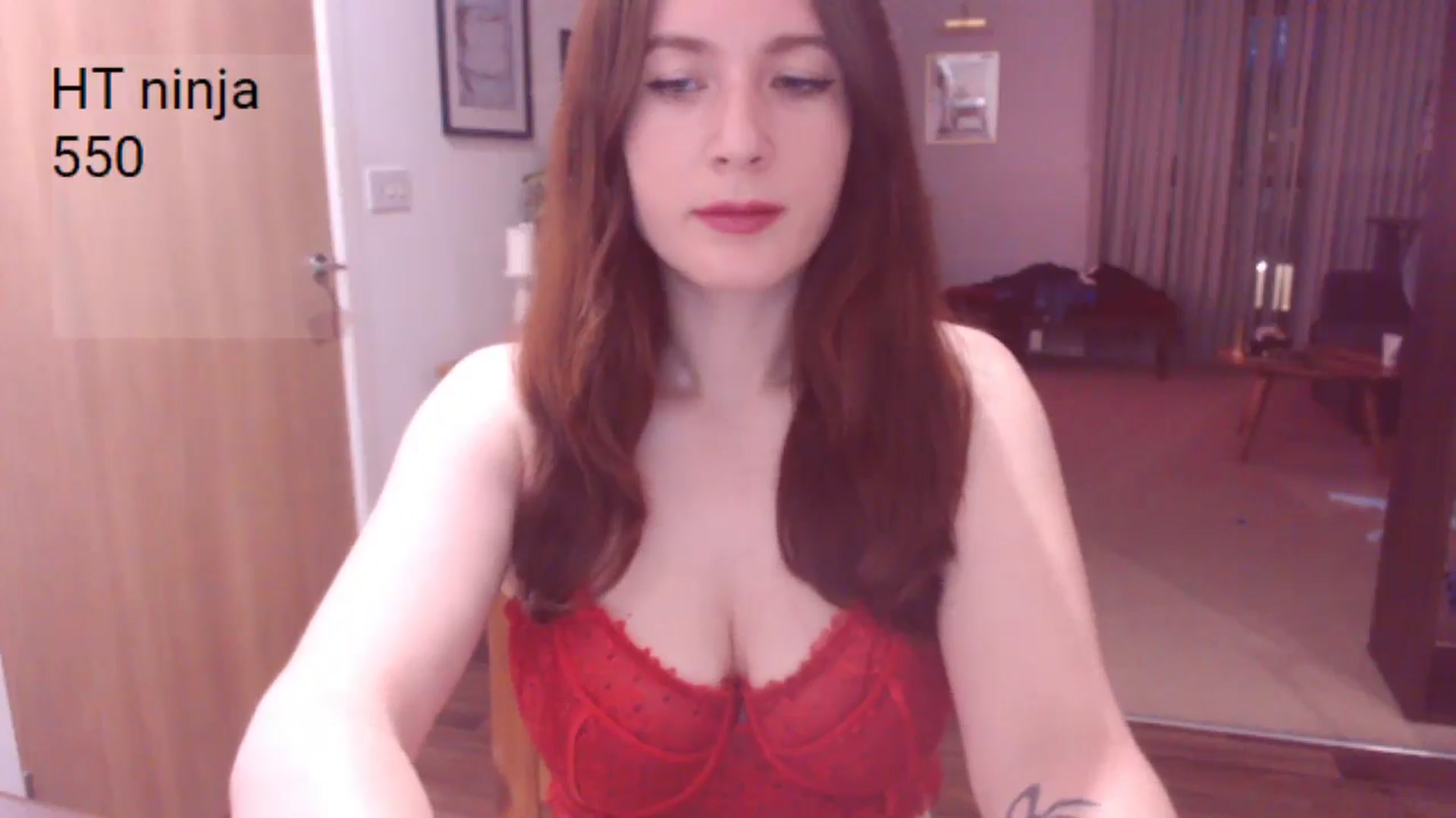 Gallery image thumbnail from AubreyPlza's myfreecams stream on, 05/19/2025, 20:46 image 18 of 20