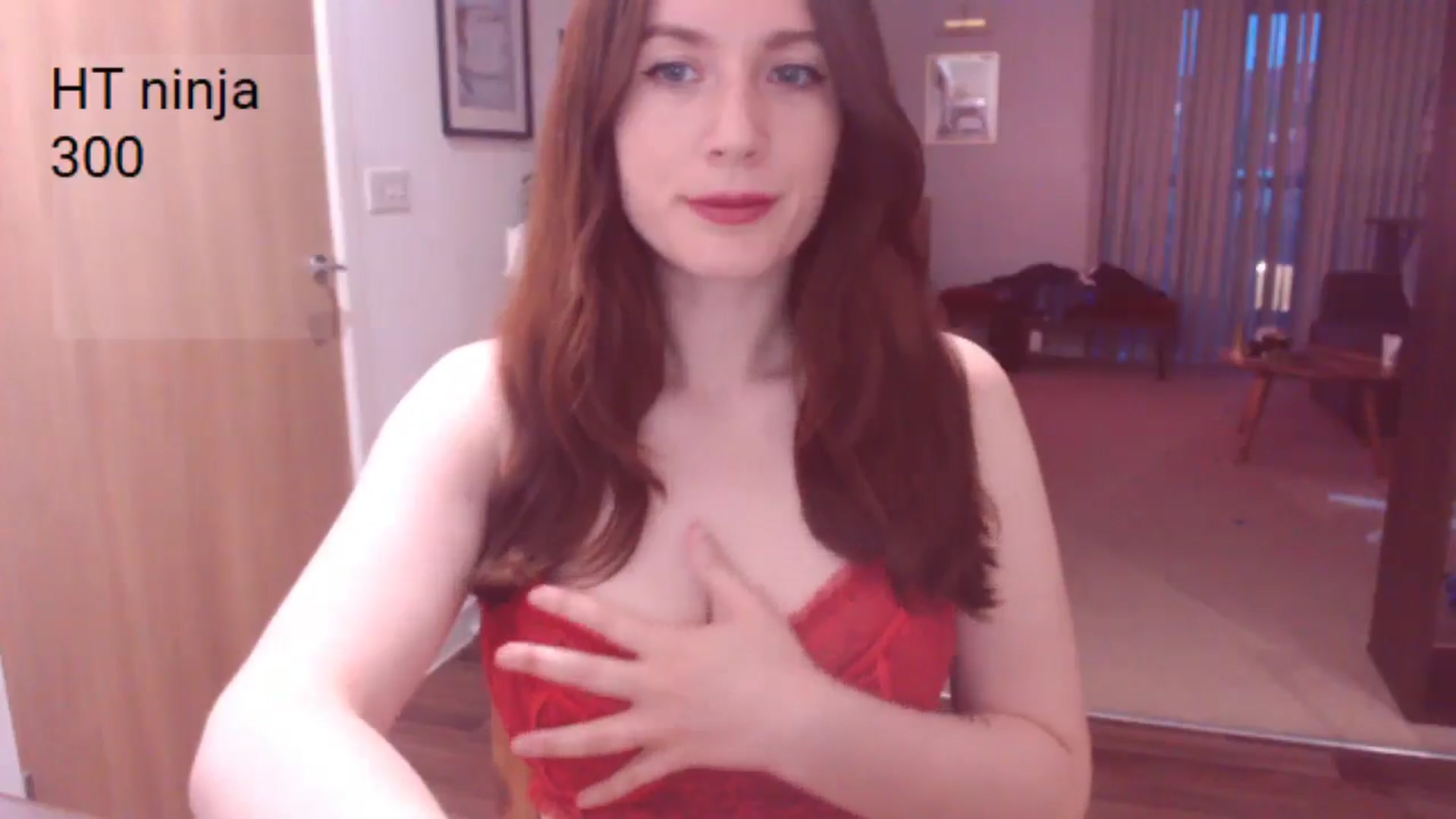 Gallery image thumbnail from AubreyPlza's myfreecams stream on, 05/19/2025, 20:46 image 5 of 20