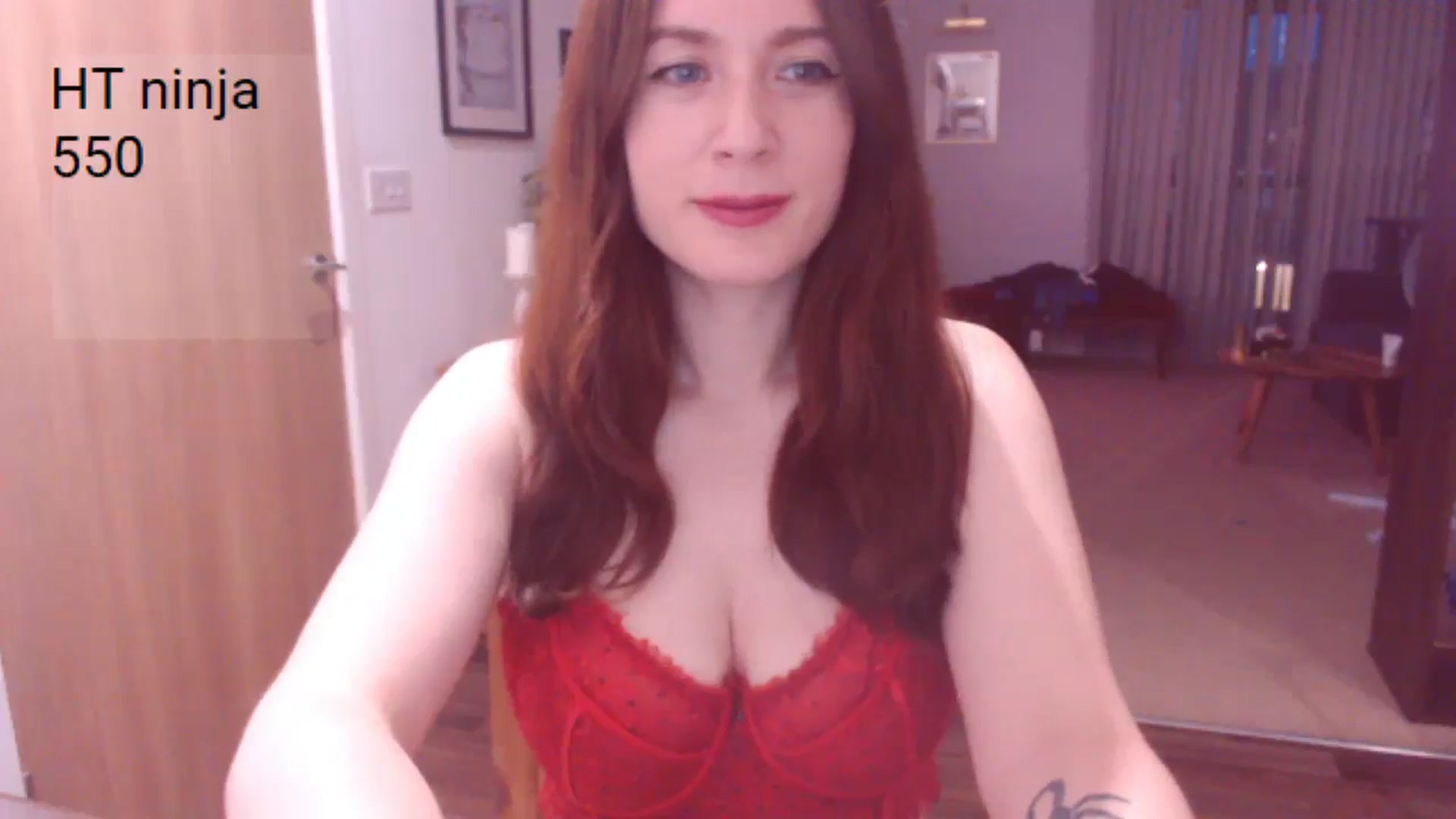 Gallery image thumbnail from AubreyPlza's myfreecams stream on, 05/19/2025, 20:46 image 12 of 20