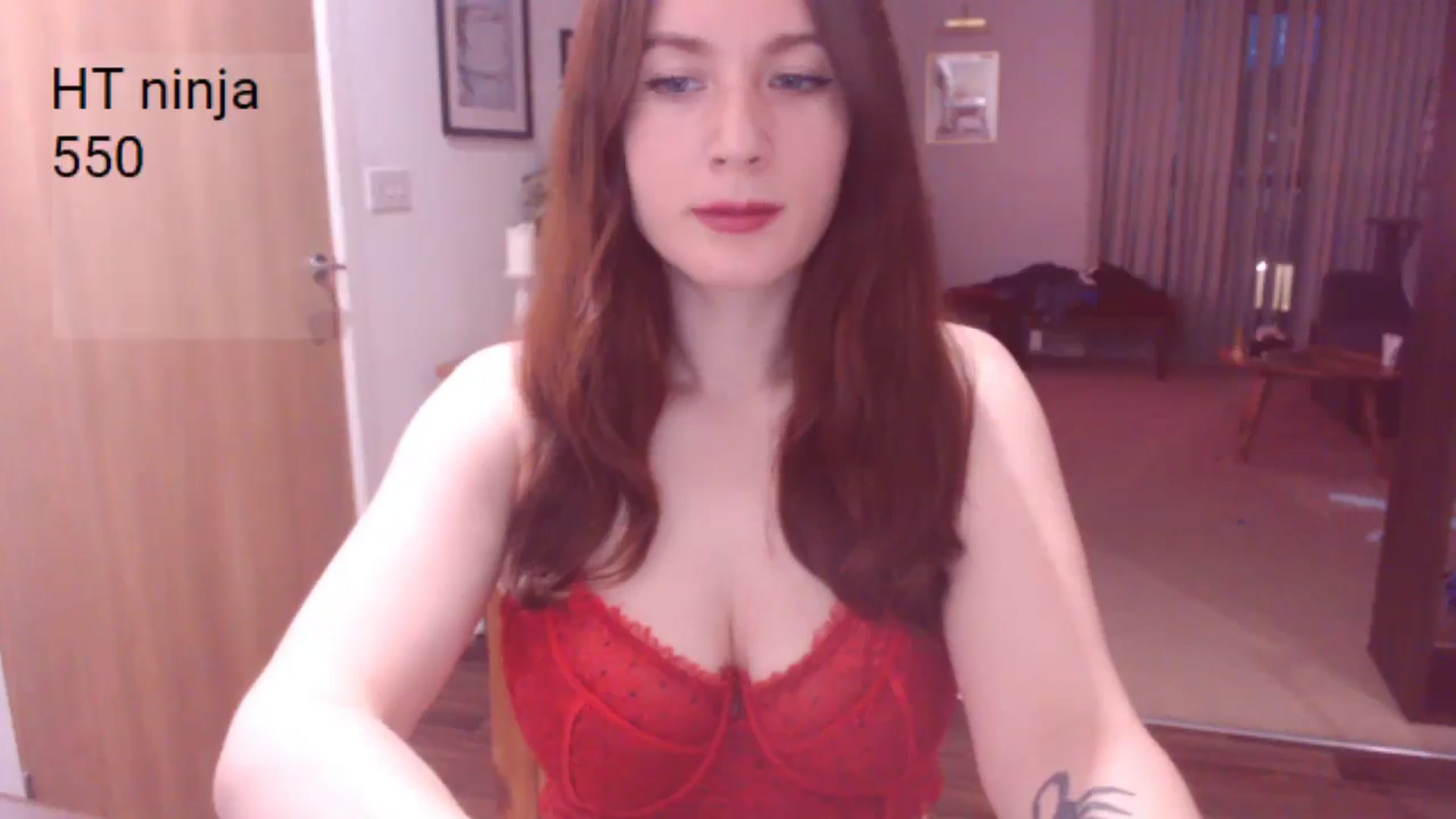 Gallery image thumbnail from AubreyPlza's myfreecams stream on, 05/19/2025, 20:46 image 14 of 20
