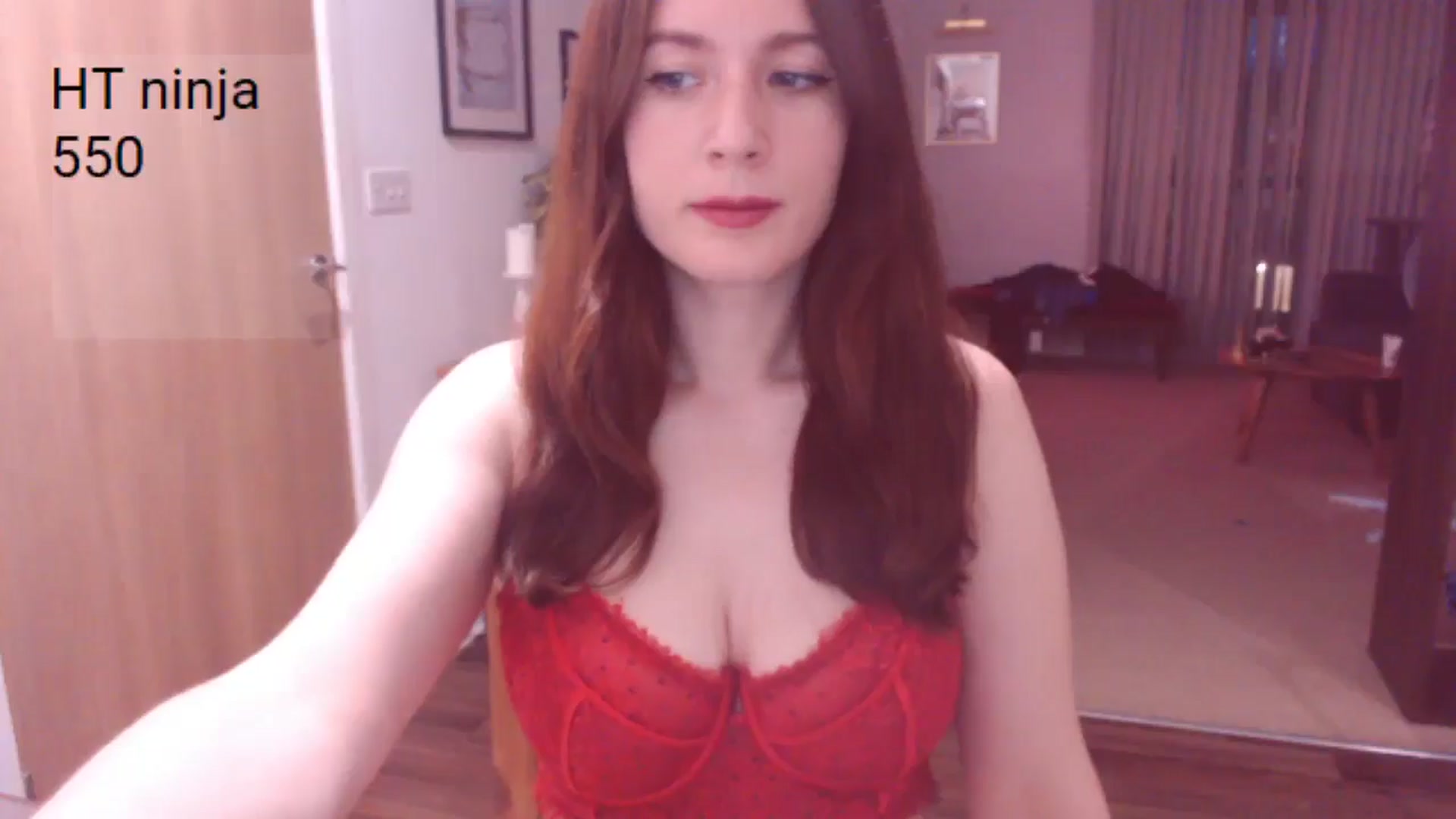 Gallery image thumbnail from AubreyPlza's myfreecams stream on, 05/19/2025, 20:46 image 17 of 20