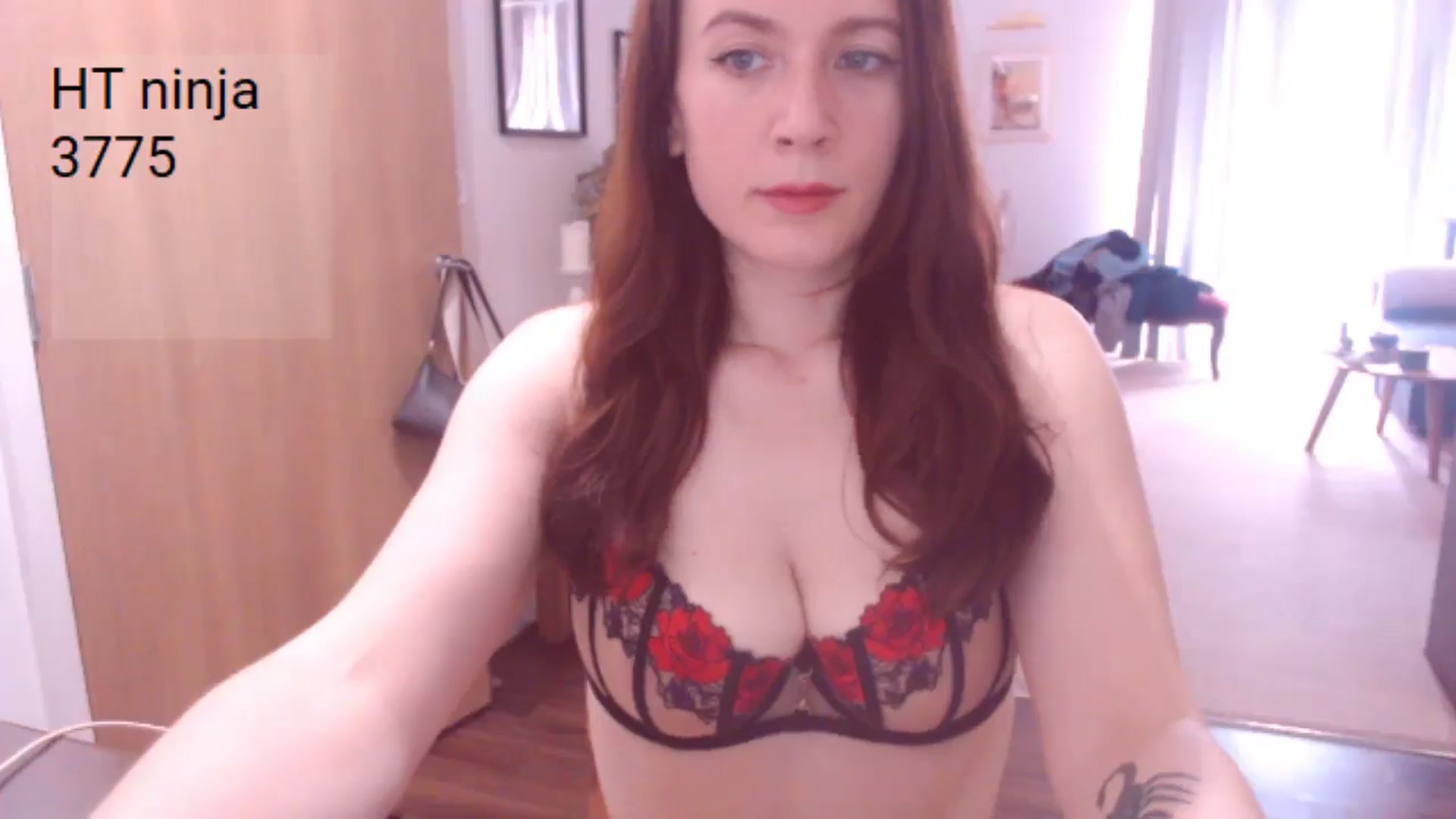 Gallery image thumbnail from AubreyPlza's myfreecams stream on, 05/27/2025, 11:05 image 11 of 20