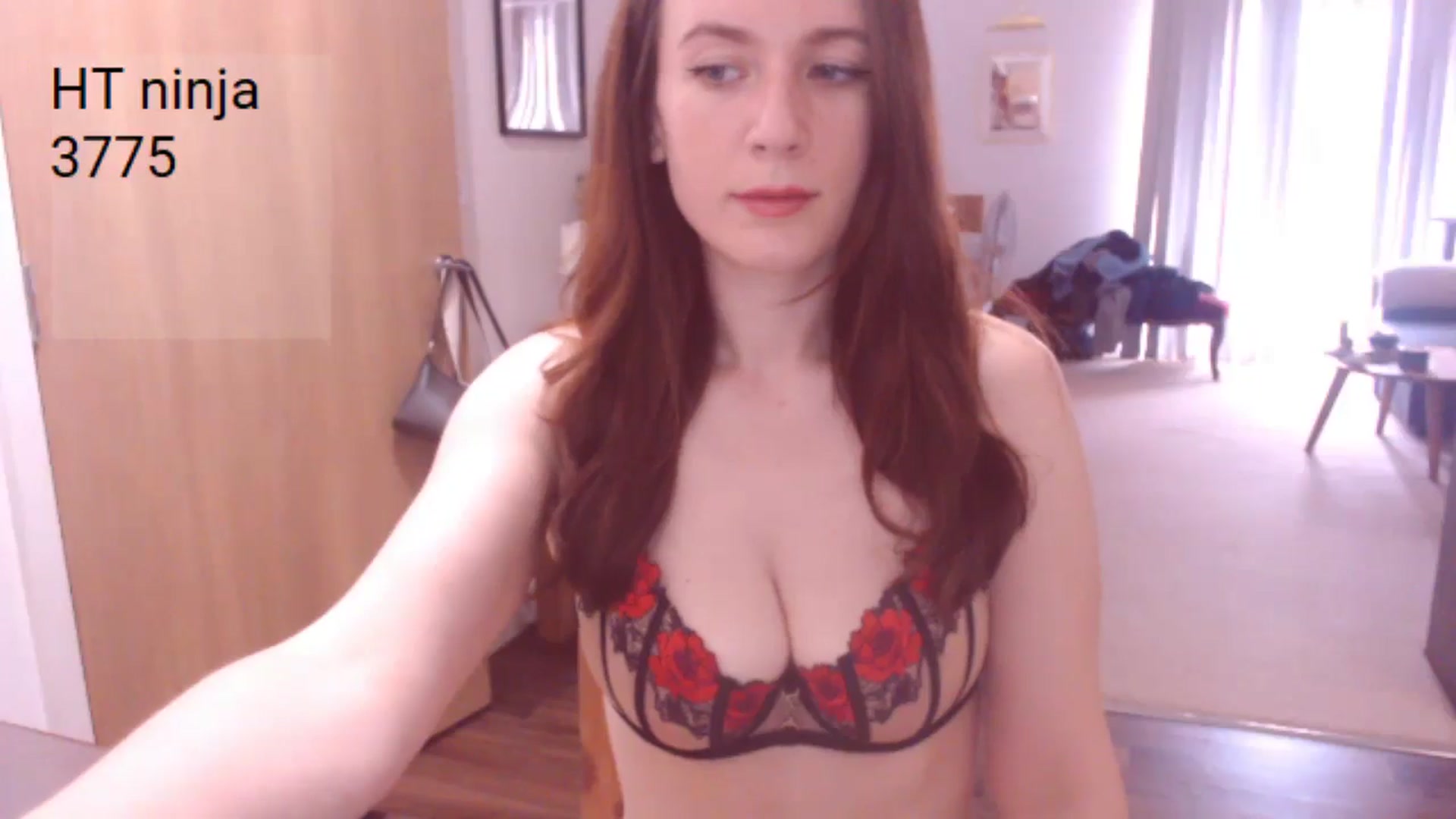 Gallery image thumbnail from AubreyPlza's myfreecams stream on, 05/27/2025, 12:09 image 9 of 20