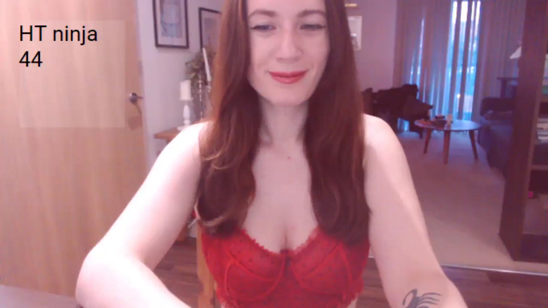 Gallery image thumbnail from AubreyPlza's myfreecams stream on, 05/30/2025, 20:17 image 13 of 20