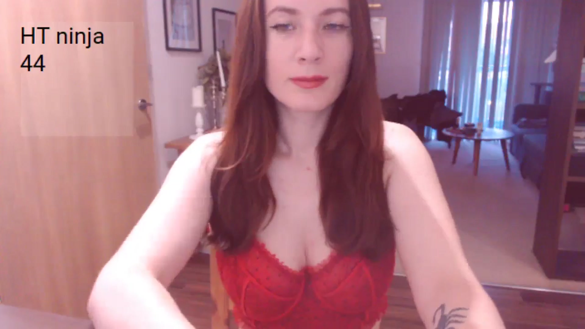 Gallery image thumbnail from AubreyPlza's myfreecams stream on, 05/30/2025, 20:17 image 7 of 20