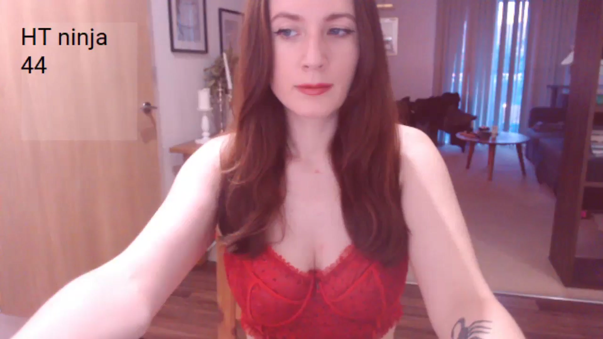 Gallery image thumbnail from AubreyPlza's myfreecams stream on, 05/30/2025, 20:17 image 12 of 20