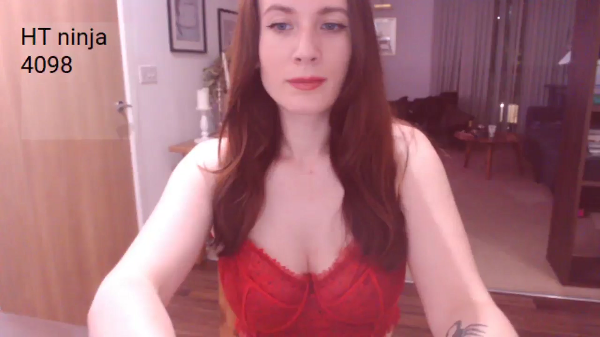 Gallery image thumbnail from AubreyPlza's myfreecams stream on, 05/30/2025, 22:09 image 16 of 20