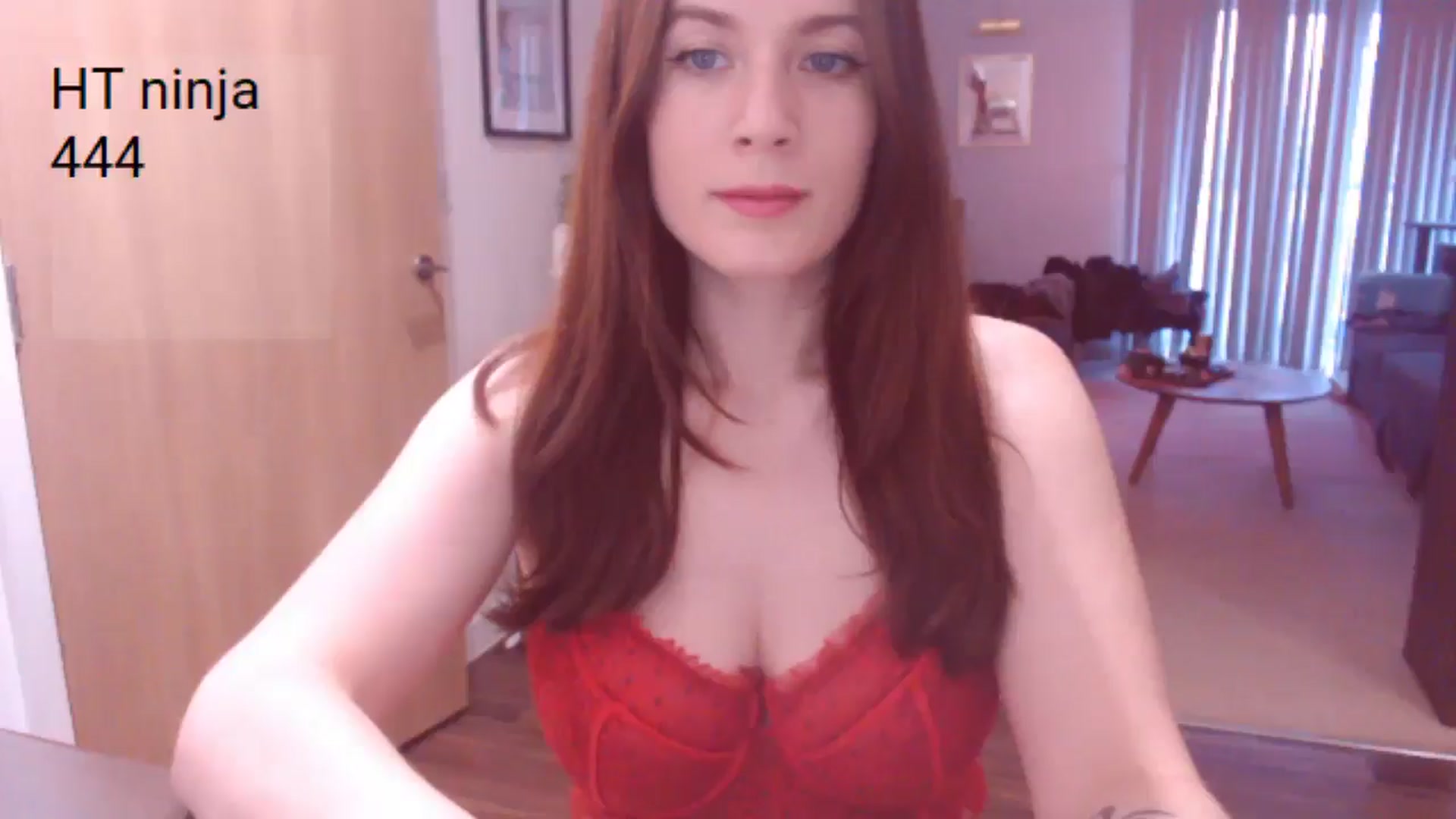 Gallery image thumbnail from AubreyPlza's myfreecams stream on, 06/08/2025, 20:28 image 15 of 20