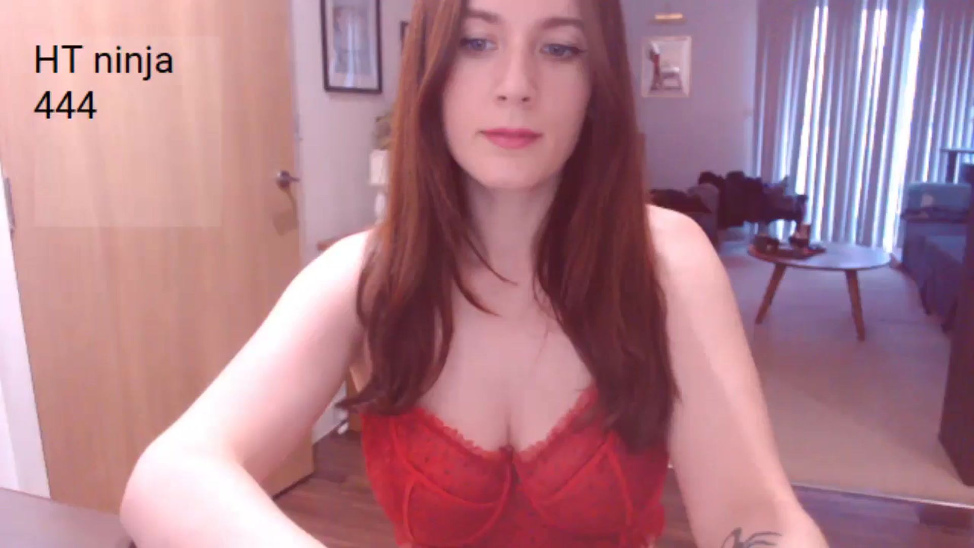 Gallery image thumbnail from AubreyPlza's myfreecams stream on, 06/08/2025, 20:28 image 14 of 20