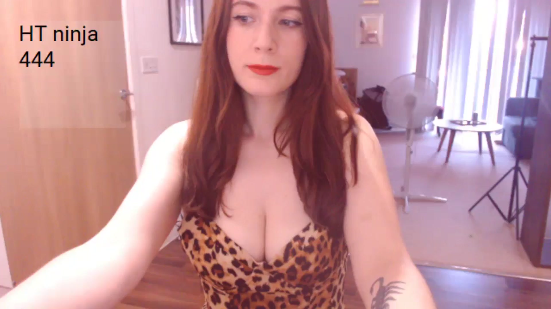 Gallery image thumbnail from AubreyPlza's myfreecams stream on, 06/15/2025, 20:19 image 4 of 20
