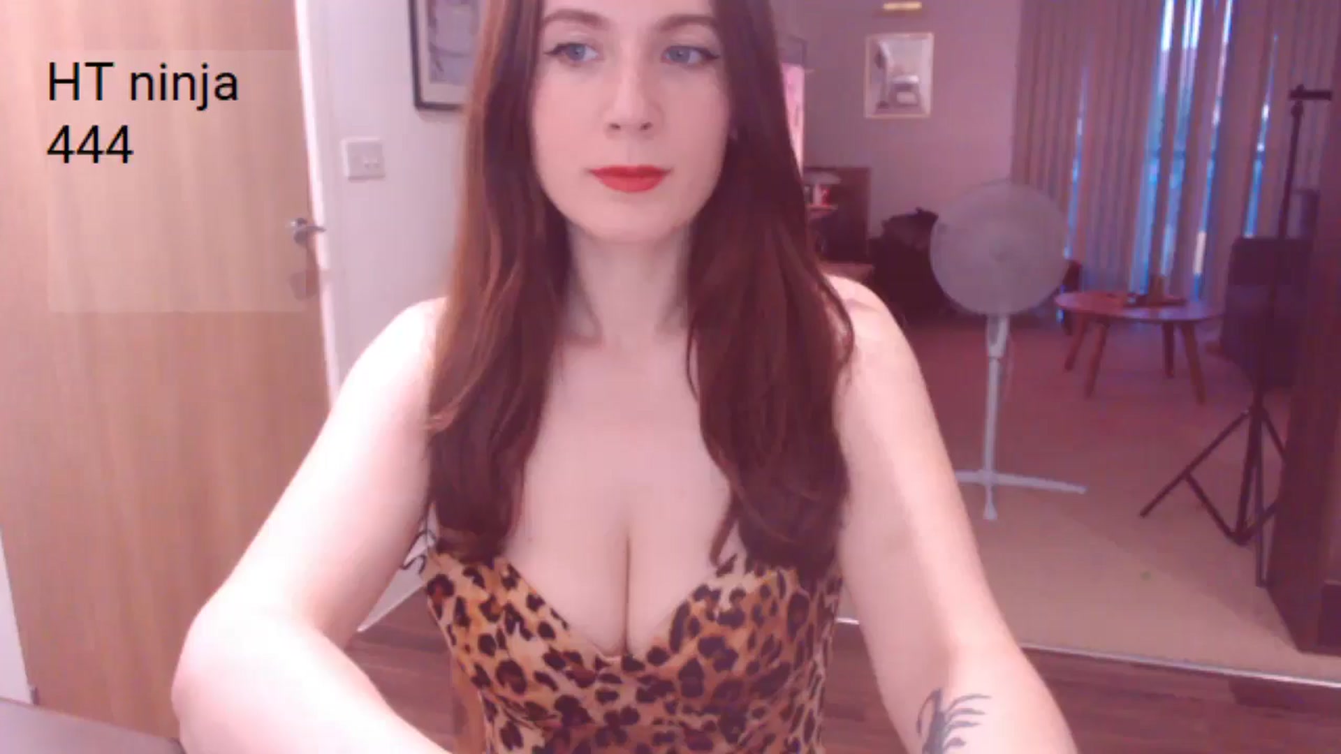 Gallery image thumbnail from AubreyPlza's myfreecams stream on, 06/15/2025, 21:01 image 1 of 20