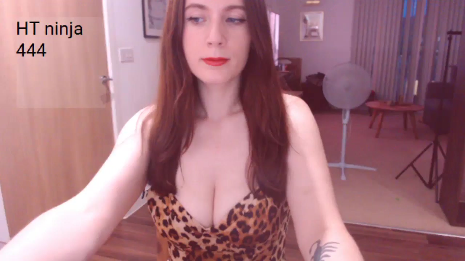 Gallery image thumbnail from AubreyPlza's myfreecams stream on, 06/15/2025, 21:01 image 16 of 20