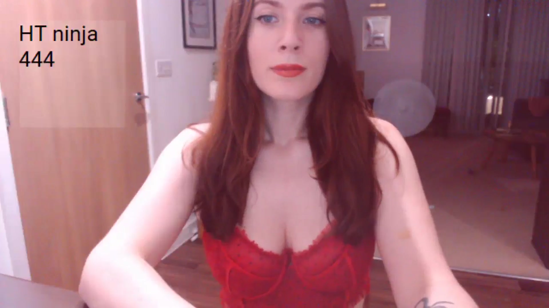 Gallery image thumbnail from AubreyPlza's myfreecams stream on, 06/17/2025, 21:46 image 14 of 20