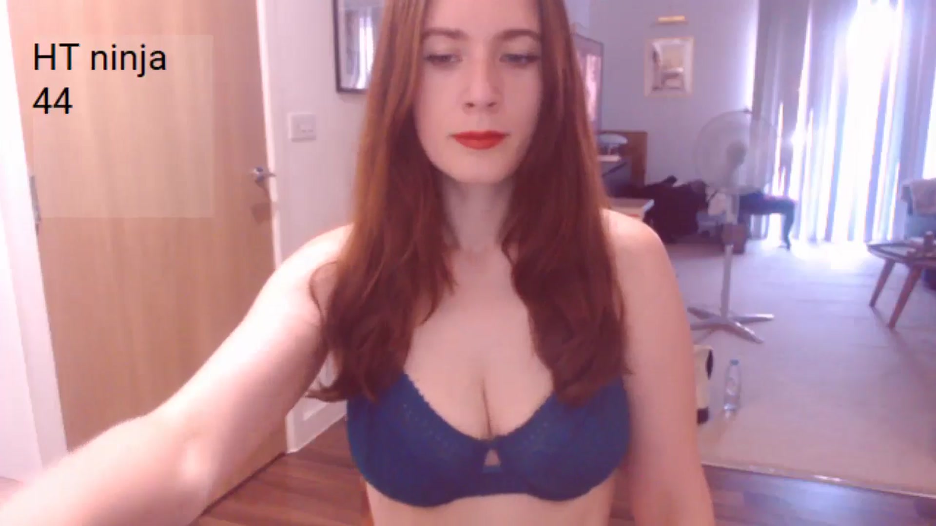 Gallery image thumbnail from AubreyPlza's myfreecams stream on, 06/22/2025, 19:20 image 10 of 20