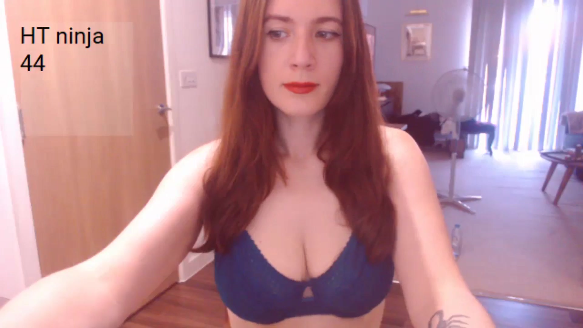 Gallery image thumbnail from AubreyPlza's myfreecams stream on, 06/22/2025, 19:20 image 4 of 20