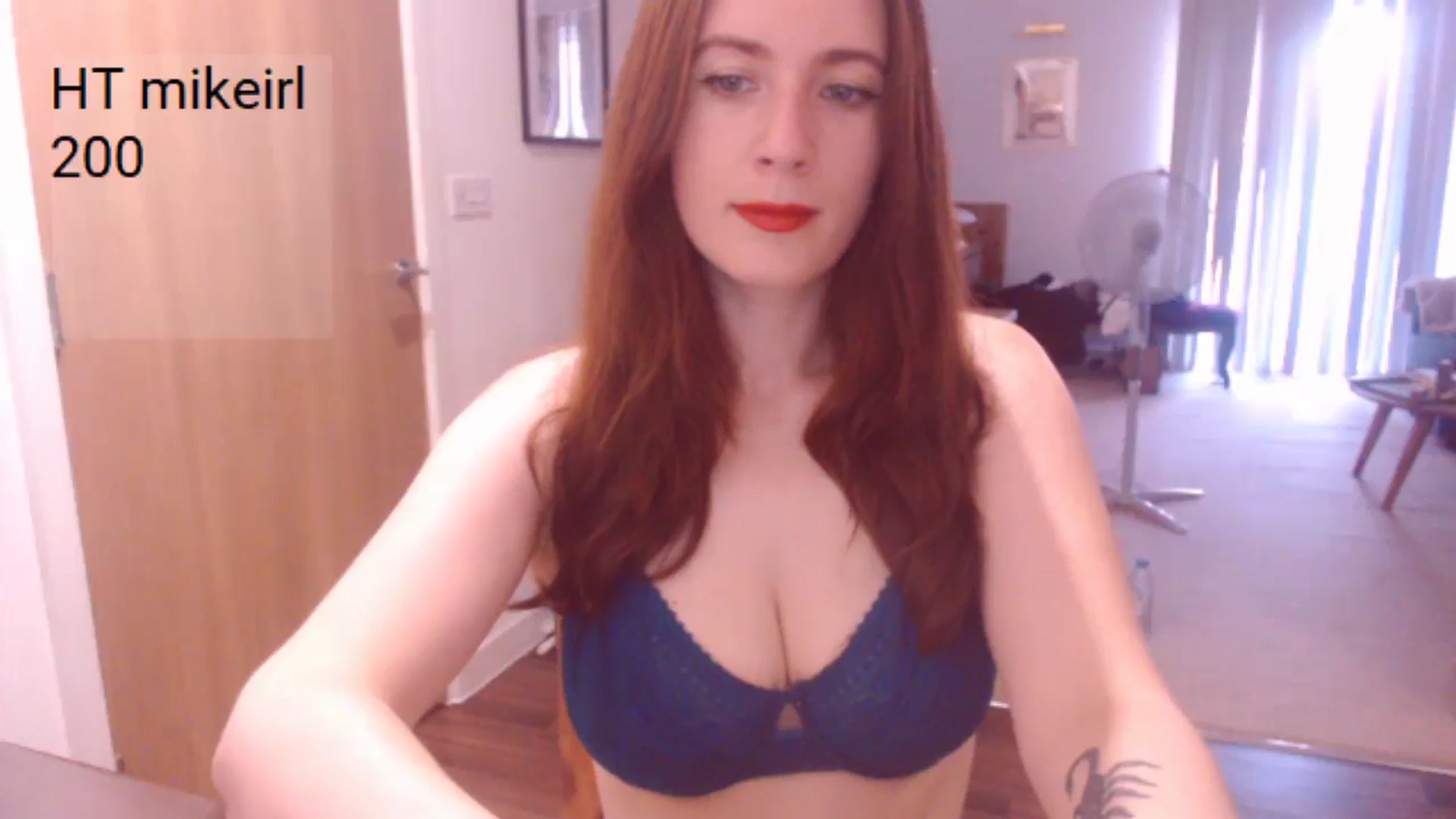 Gallery image thumbnail from AubreyPlza's myfreecams stream on, 06/22/2025, 19:20 image 17 of 20