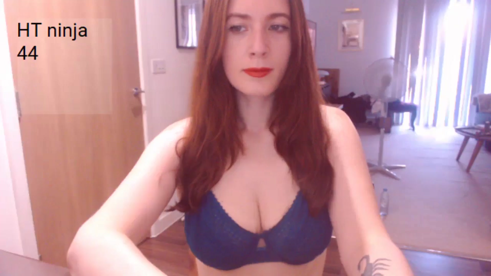 Gallery image thumbnail from AubreyPlza's myfreecams stream on, 06/22/2025, 19:20 image 8 of 20