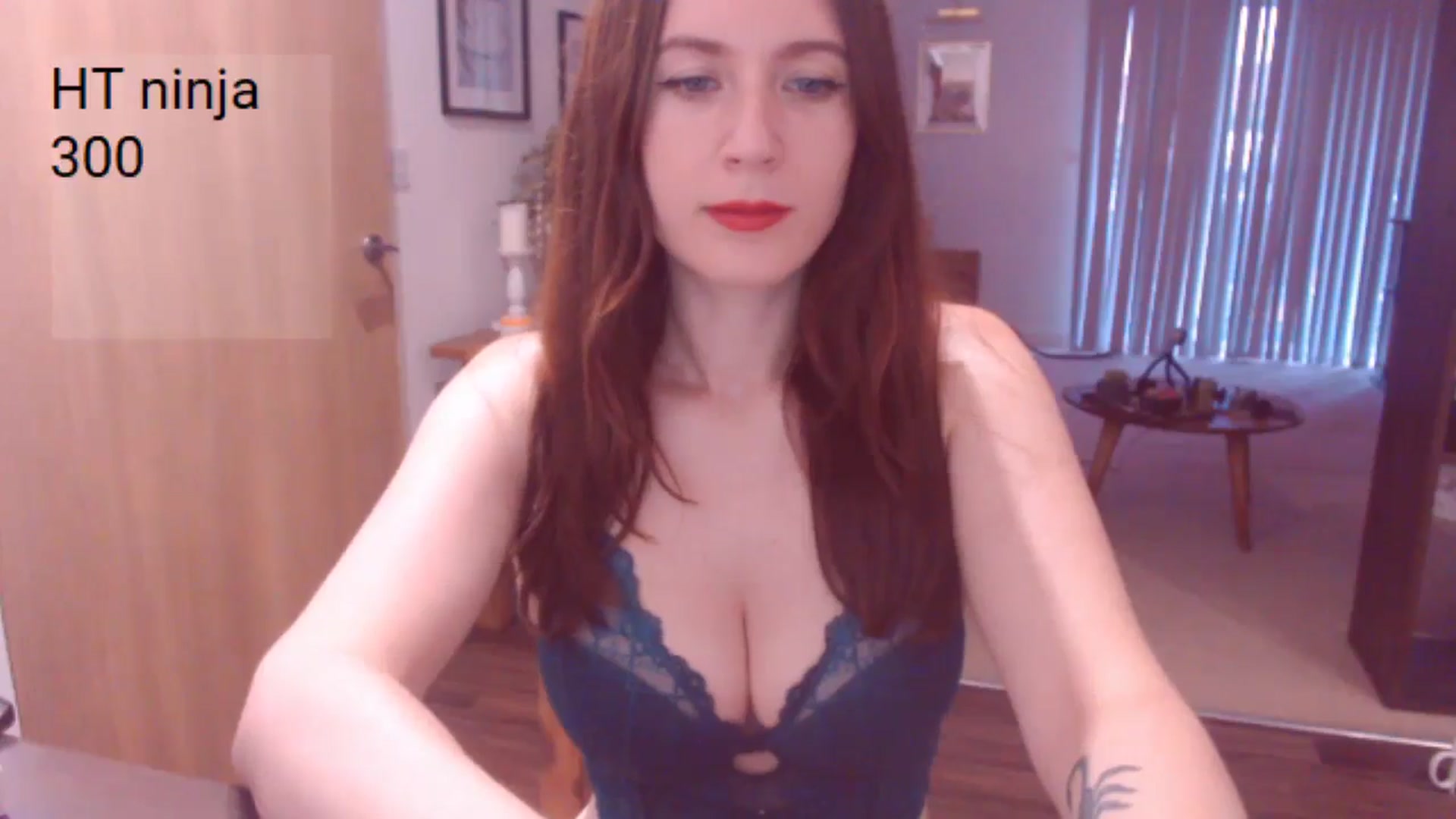 Gallery image thumbnail from AubreyPlza's myfreecams stream on, 08/01/2025, 19:47 image 12 of 20