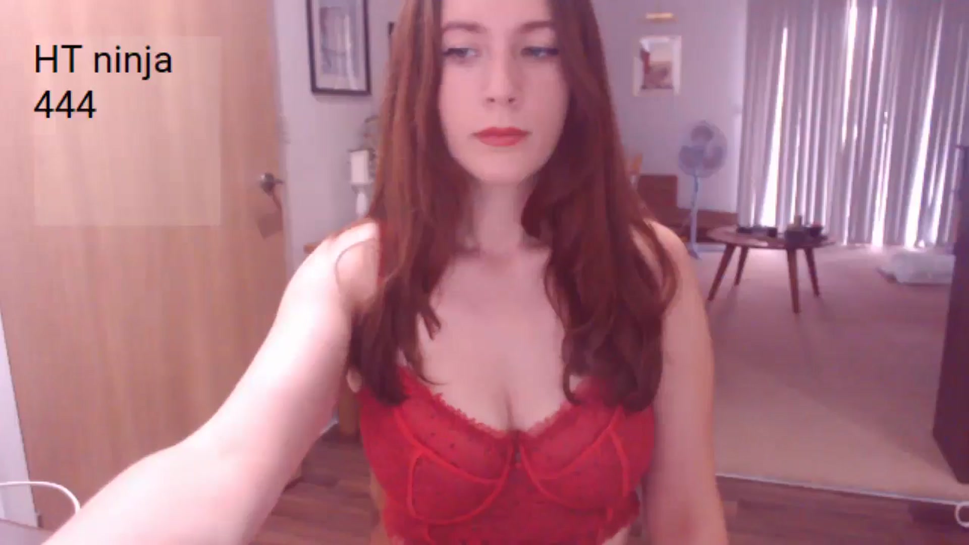 Gallery image thumbnail from AubreyPlza's myfreecams stream on, 08/04/2025, 19:34 image 8 of 20
