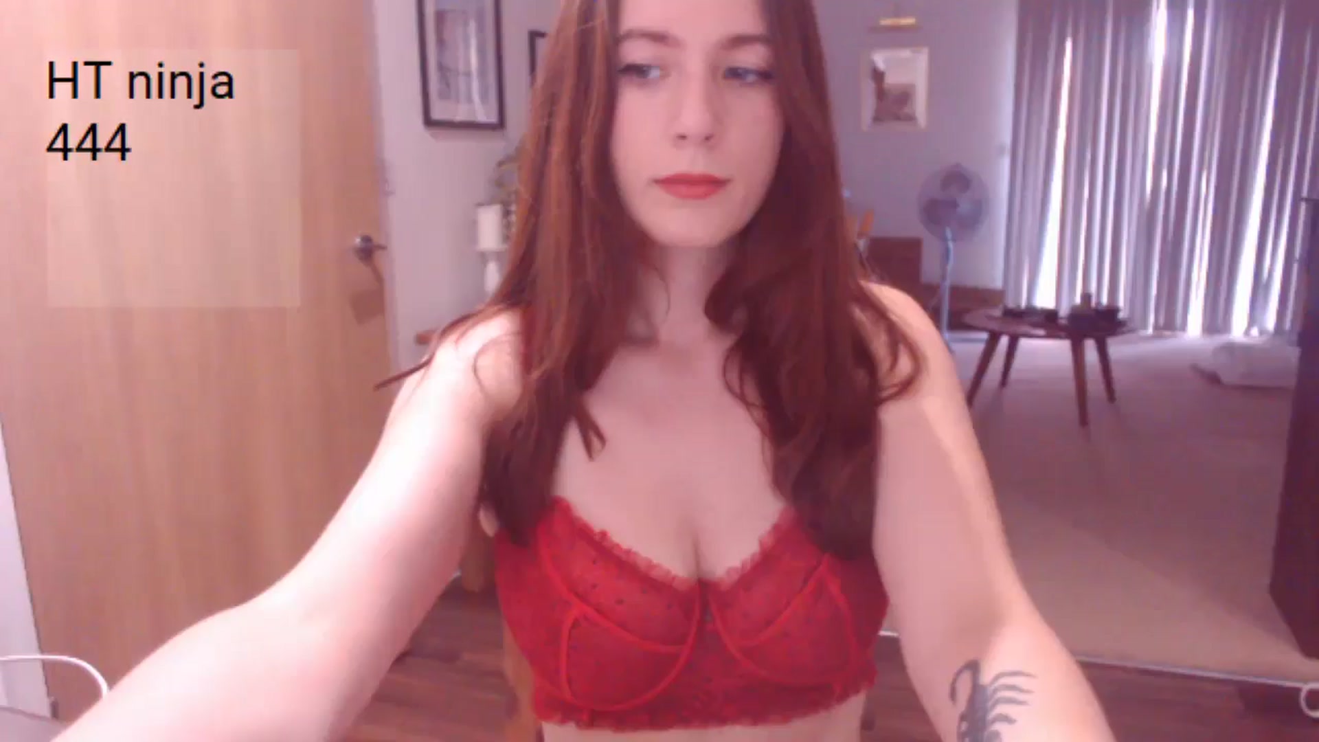 Gallery image thumbnail from AubreyPlza's myfreecams stream on, 08/04/2025, 19:34 image 1 of 20