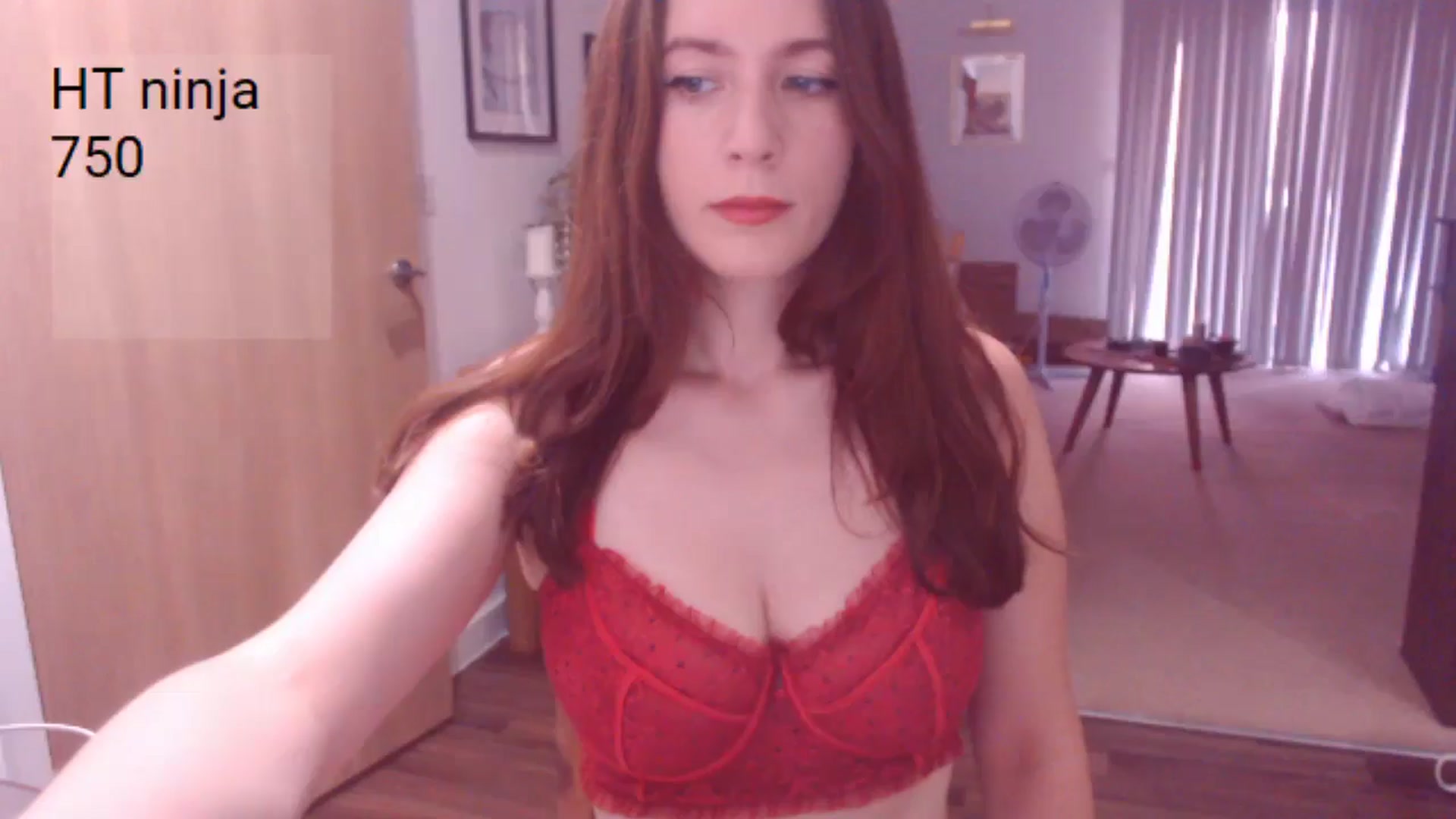 Gallery image thumbnail from AubreyPlza's myfreecams stream on, 08/04/2025, 19:34 image 12 of 20