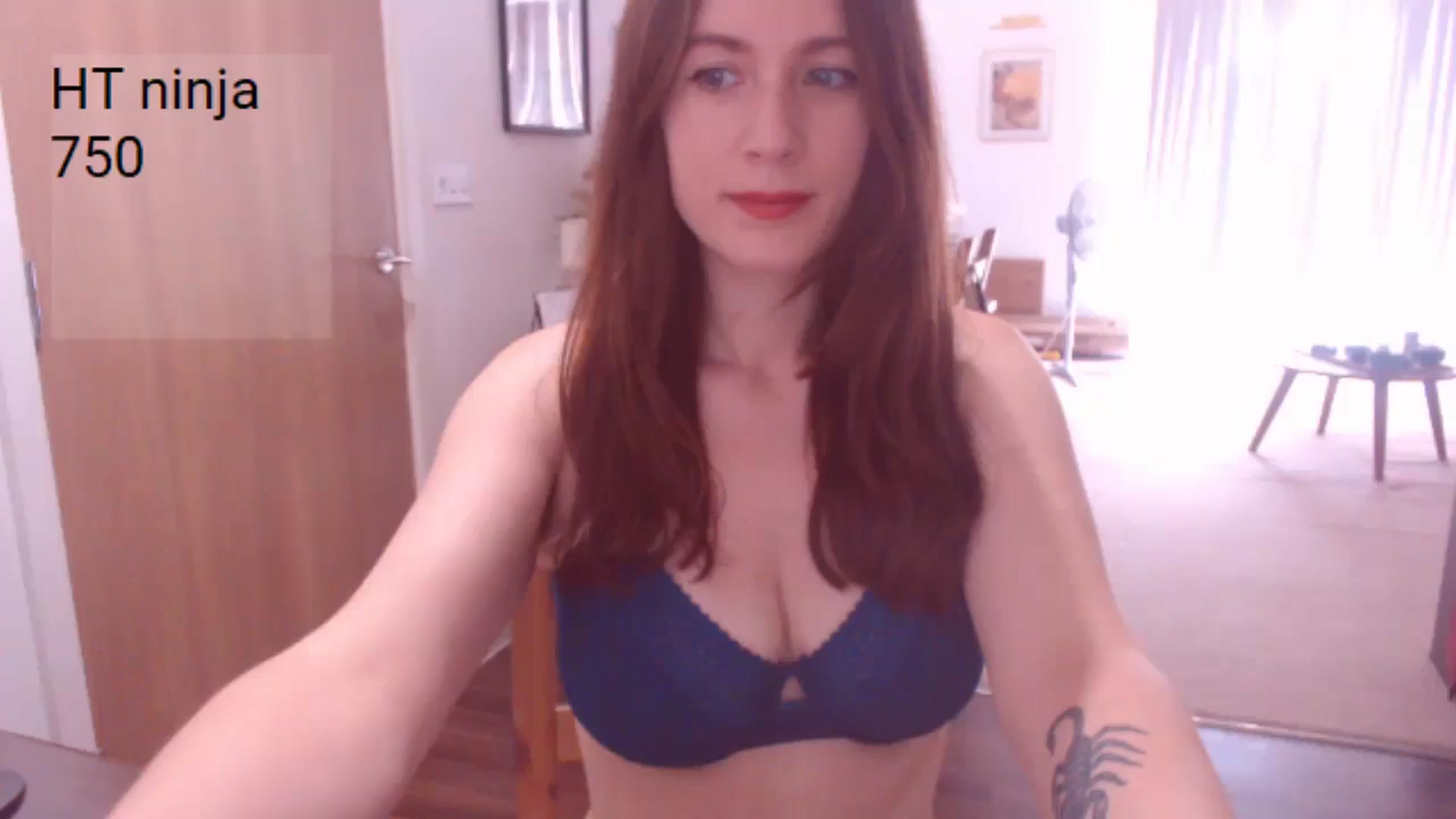 Gallery image thumbnail from AubreyPlza's myfreecams stream on, 08/07/2025, 11:16 image 1 of 20