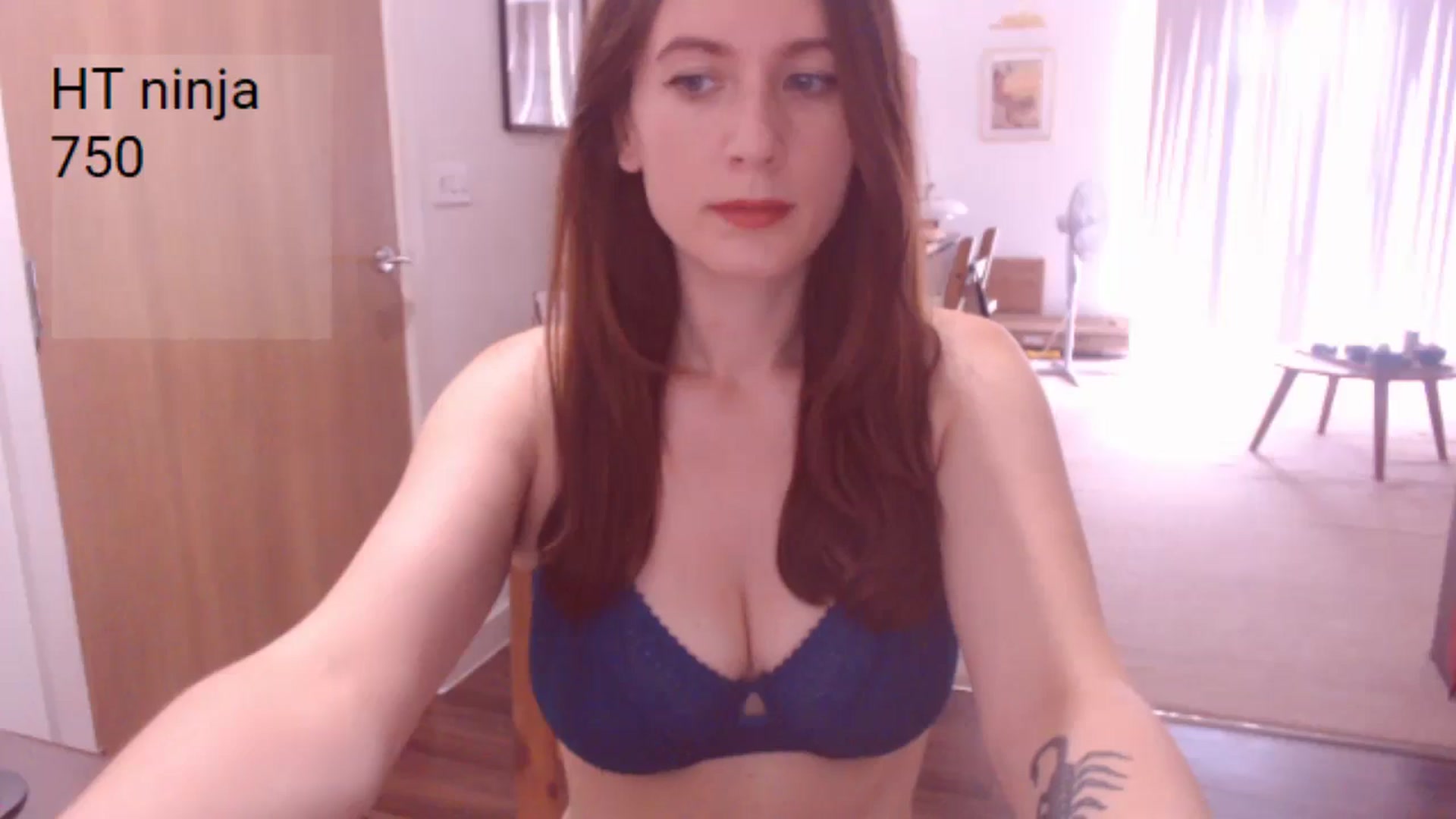 Gallery image thumbnail from AubreyPlza's myfreecams stream on, 08/07/2025, 11:16 image 11 of 20