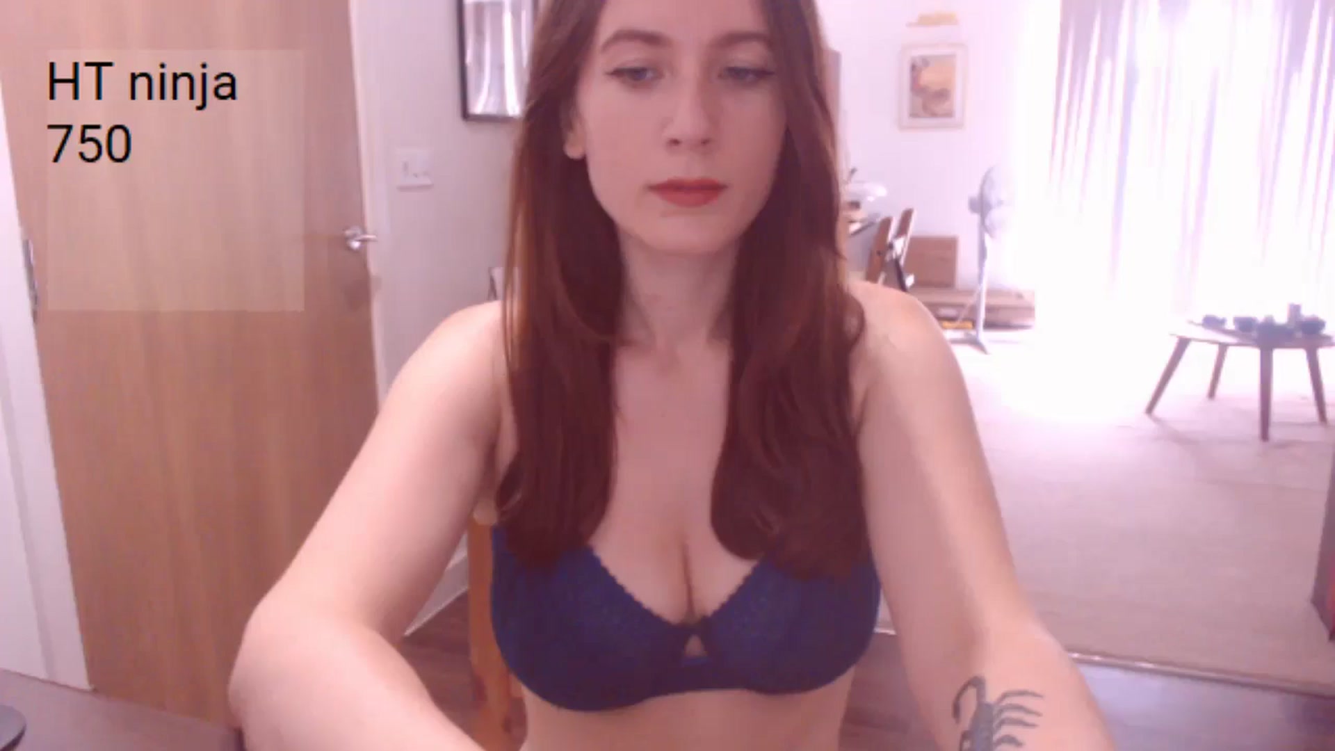 Gallery image thumbnail from AubreyPlza's myfreecams stream on, 08/07/2025, 11:16 image 12 of 20