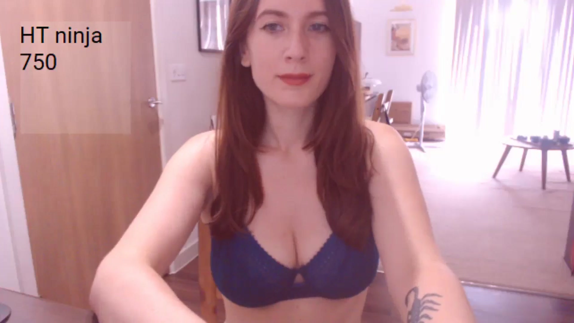 Gallery image thumbnail from AubreyPlza's myfreecams stream on, 08/07/2025, 11:16 image 16 of 20