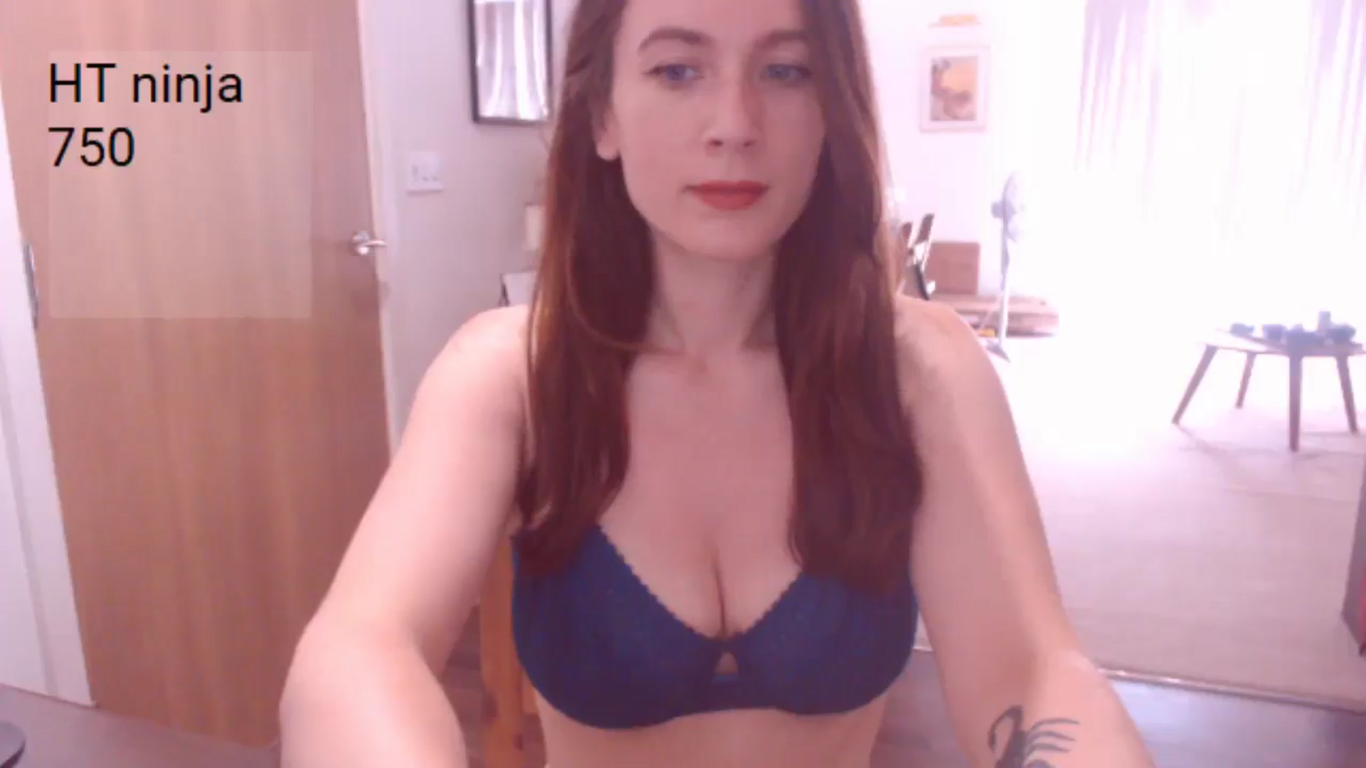 Gallery image thumbnail from AubreyPlza's myfreecams stream on, 08/07/2025, 11:16 image 6 of 20