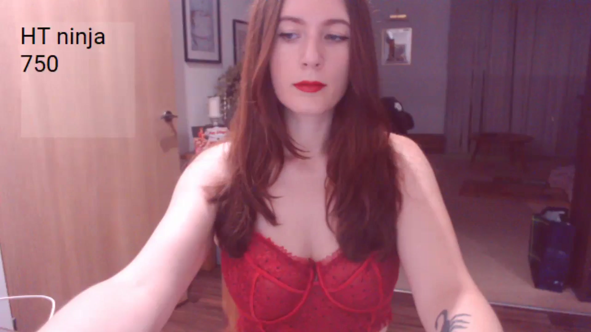 Gallery image thumbnail from AubreyPlza's myfreecams stream on, 08/15/2025, 20:43 image 16 of 20