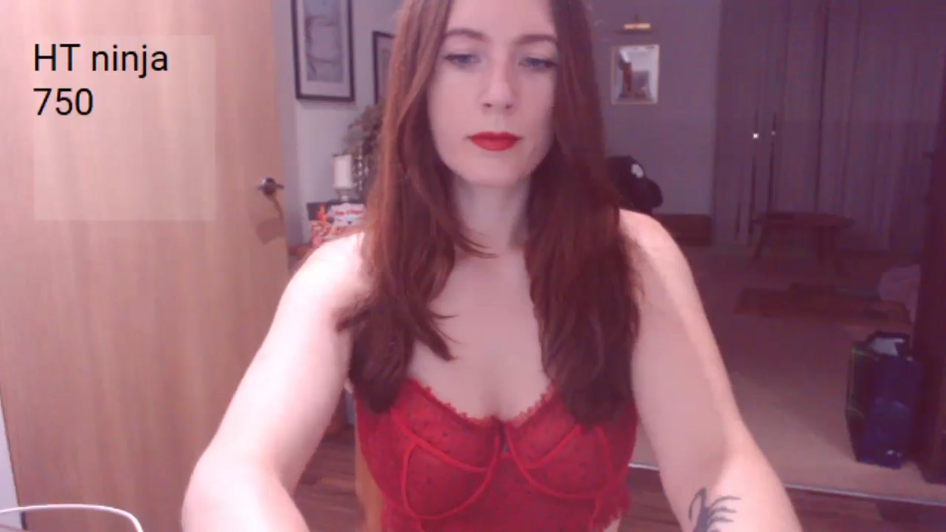 Gallery image thumbnail from AubreyPlza's myfreecams stream on, 08/15/2025, 20:43 image 19 of 20