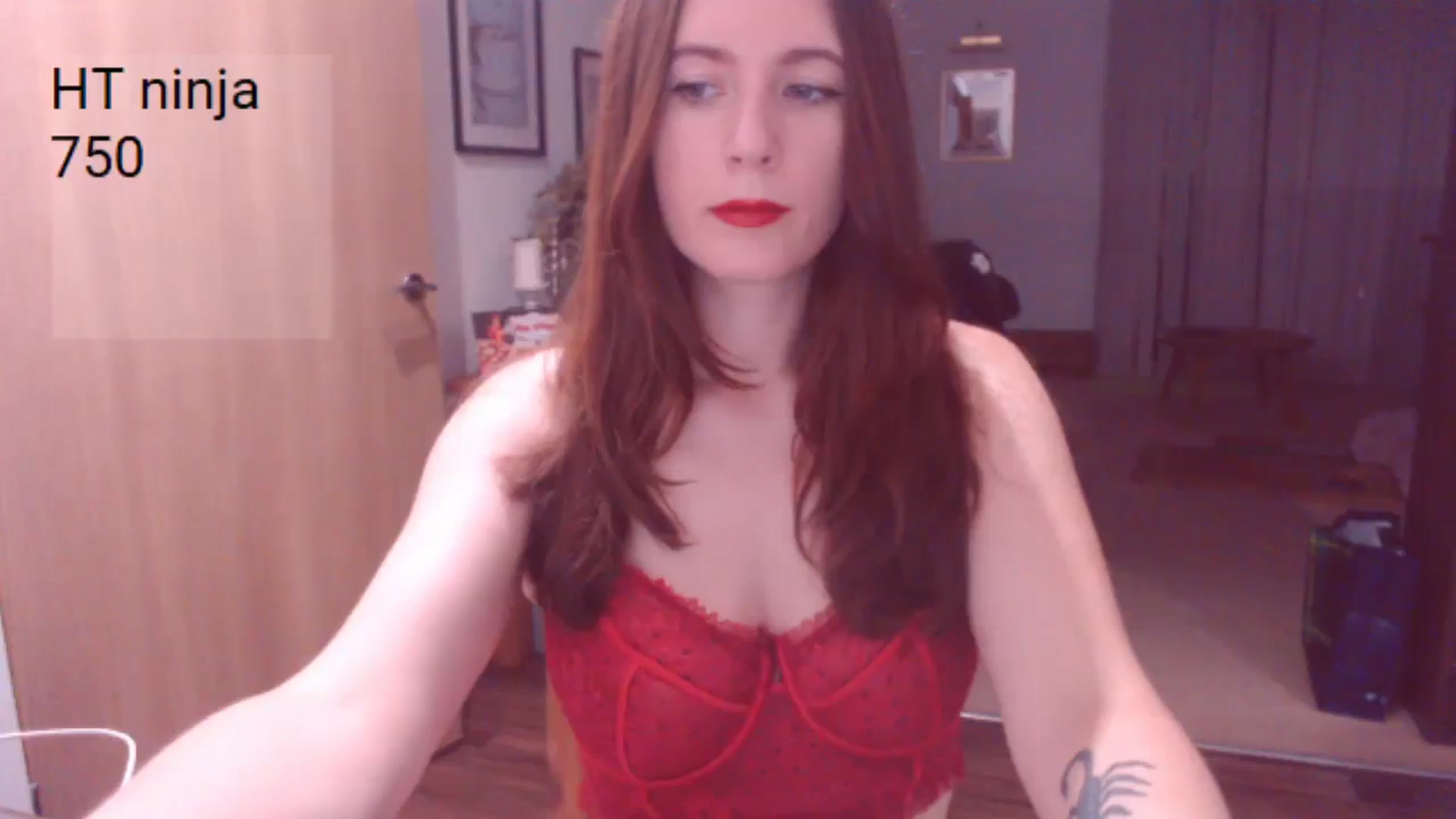 Gallery image thumbnail from AubreyPlza's myfreecams stream on, 08/15/2025, 20:43 image 17 of 20