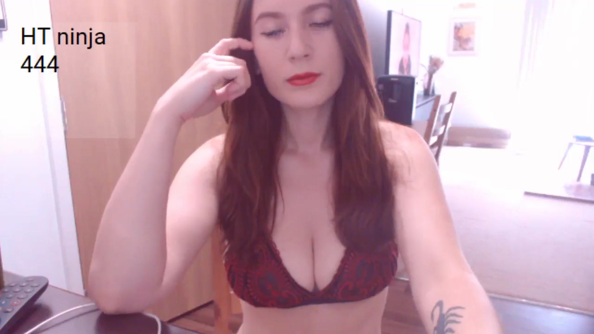 Gallery image thumbnail from AubreyPlza's myfreecams stream on, 08/20/2025, 12:04 image 3 of 20