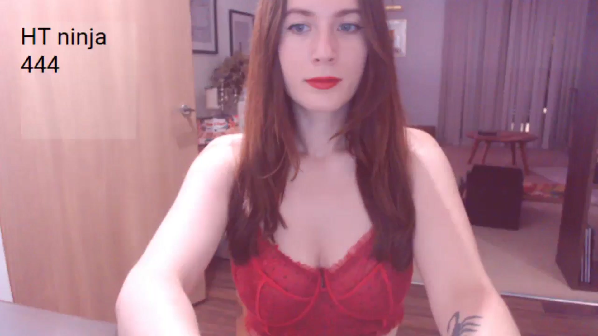 Gallery image thumbnail from AubreyPlza's myfreecams stream on, 09/01/2025, 20:25 image 10 of 20