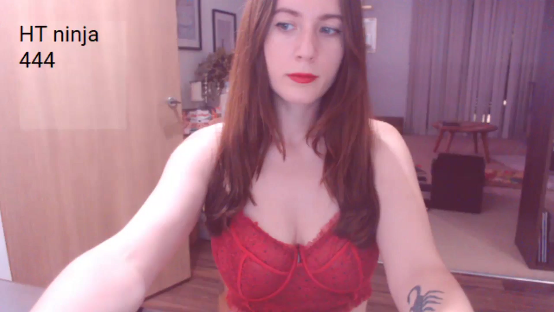 Gallery image thumbnail from AubreyPlza's myfreecams stream on, 09/01/2025, 20:25 image 9 of 20