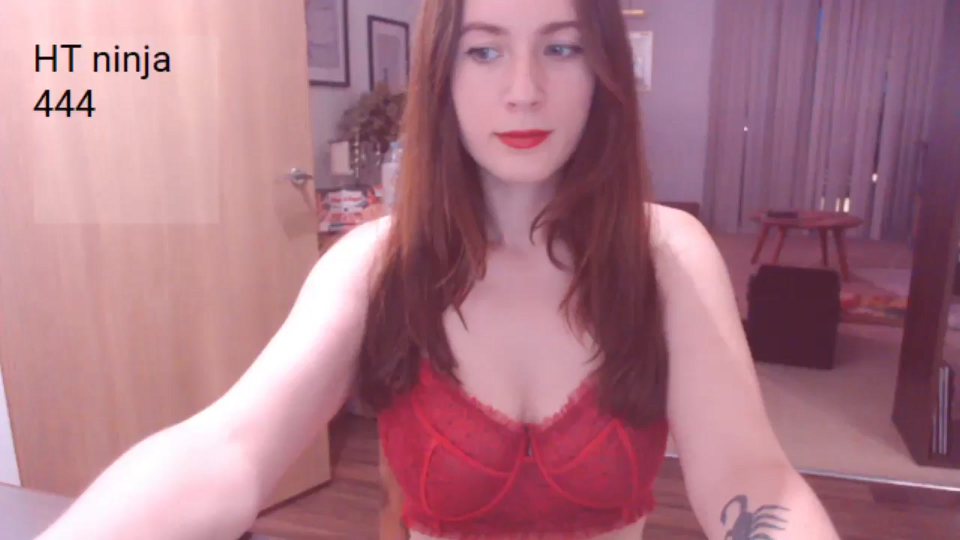 Gallery image thumbnail from AubreyPlza's myfreecams stream on, 09/01/2025, 20:25 image 2 of 20