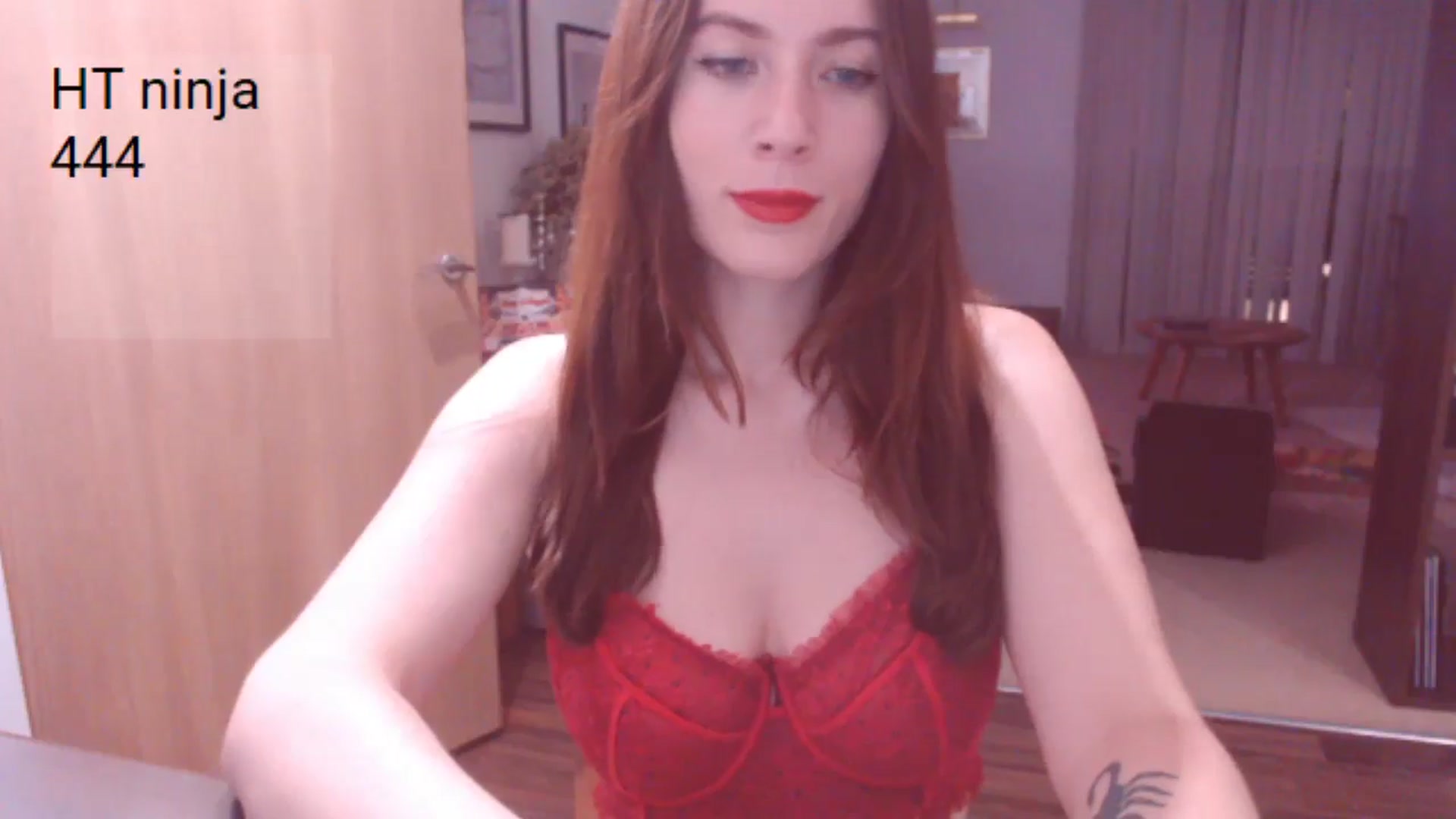 Gallery image thumbnail from AubreyPlza's myfreecams stream on, 09/01/2025, 20:25 image 13 of 20