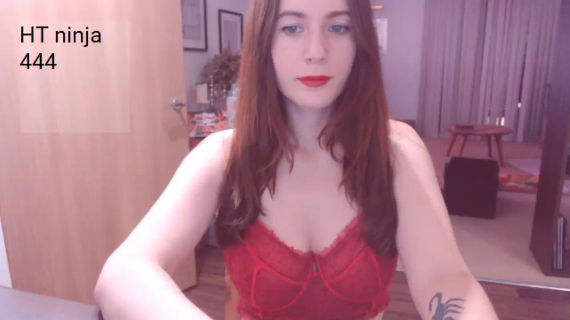 Gallery image thumbnail from AubreyPlza's myfreecams stream on, 09/01/2025, 20:25 image 7 of 20