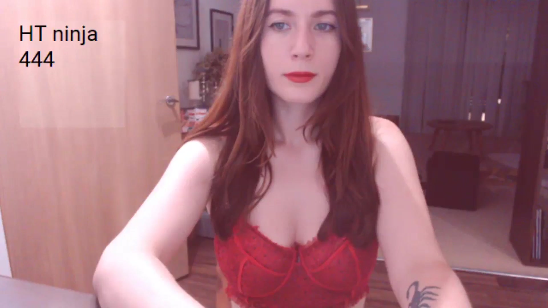 Gallery image thumbnail from AubreyPlza's myfreecams stream on, 09/01/2025, 20:25 image 16 of 20