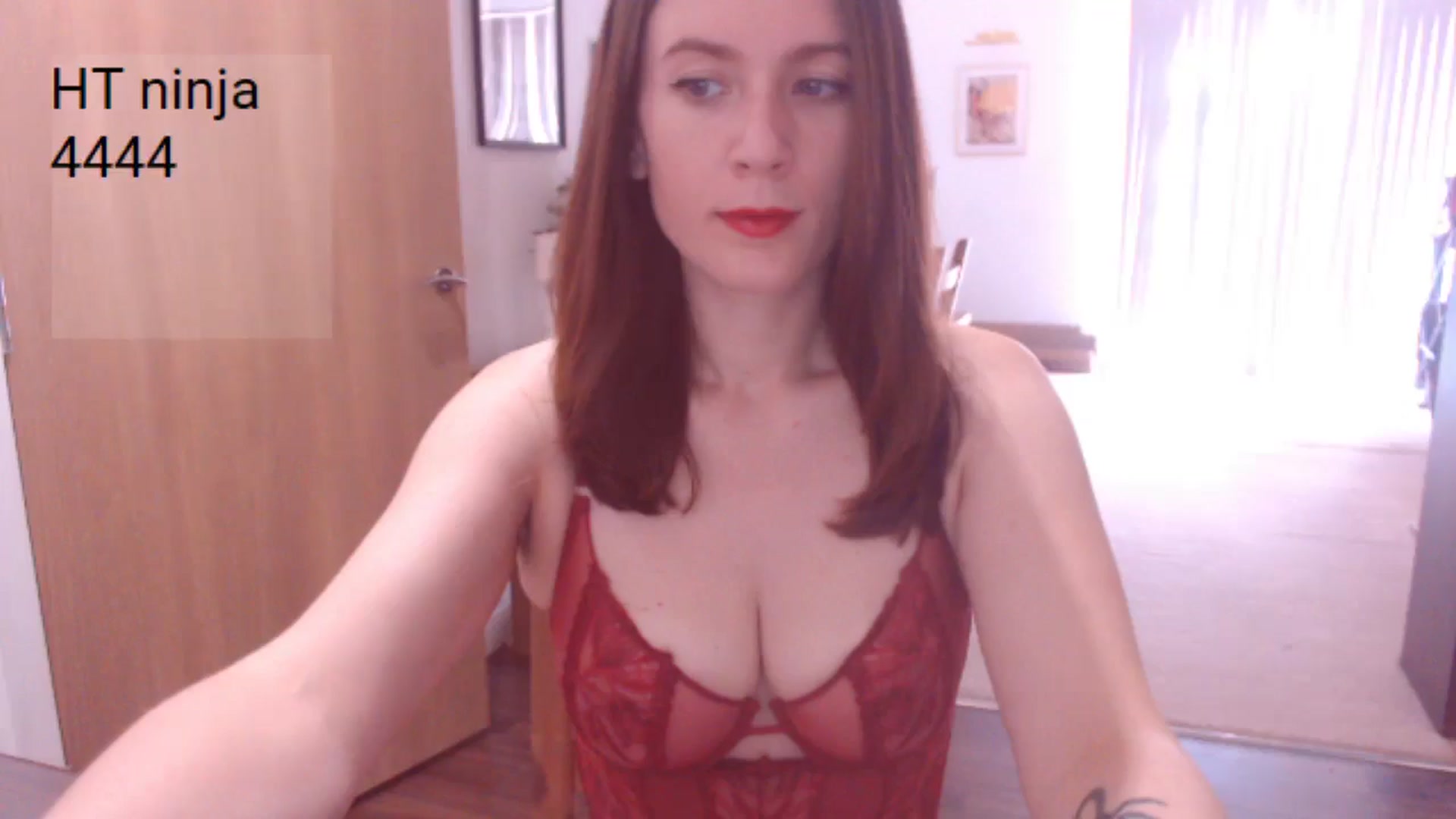 Gallery image thumbnail from AubreyPlza's myfreecams stream on, 09/22/2025, 11:16 image 9 of 20
