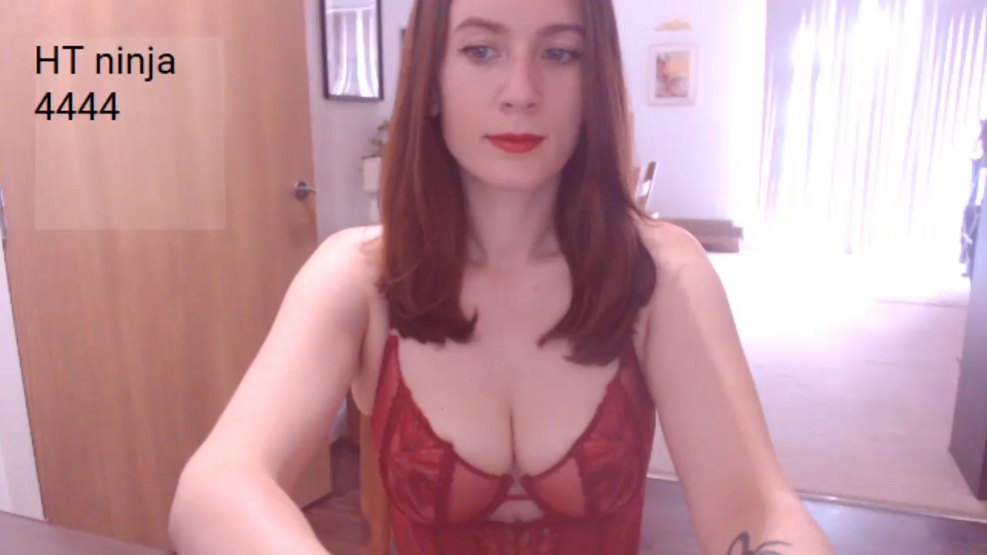 Gallery image thumbnail from AubreyPlza's myfreecams stream on, 09/22/2025, 11:16 image 12 of 20