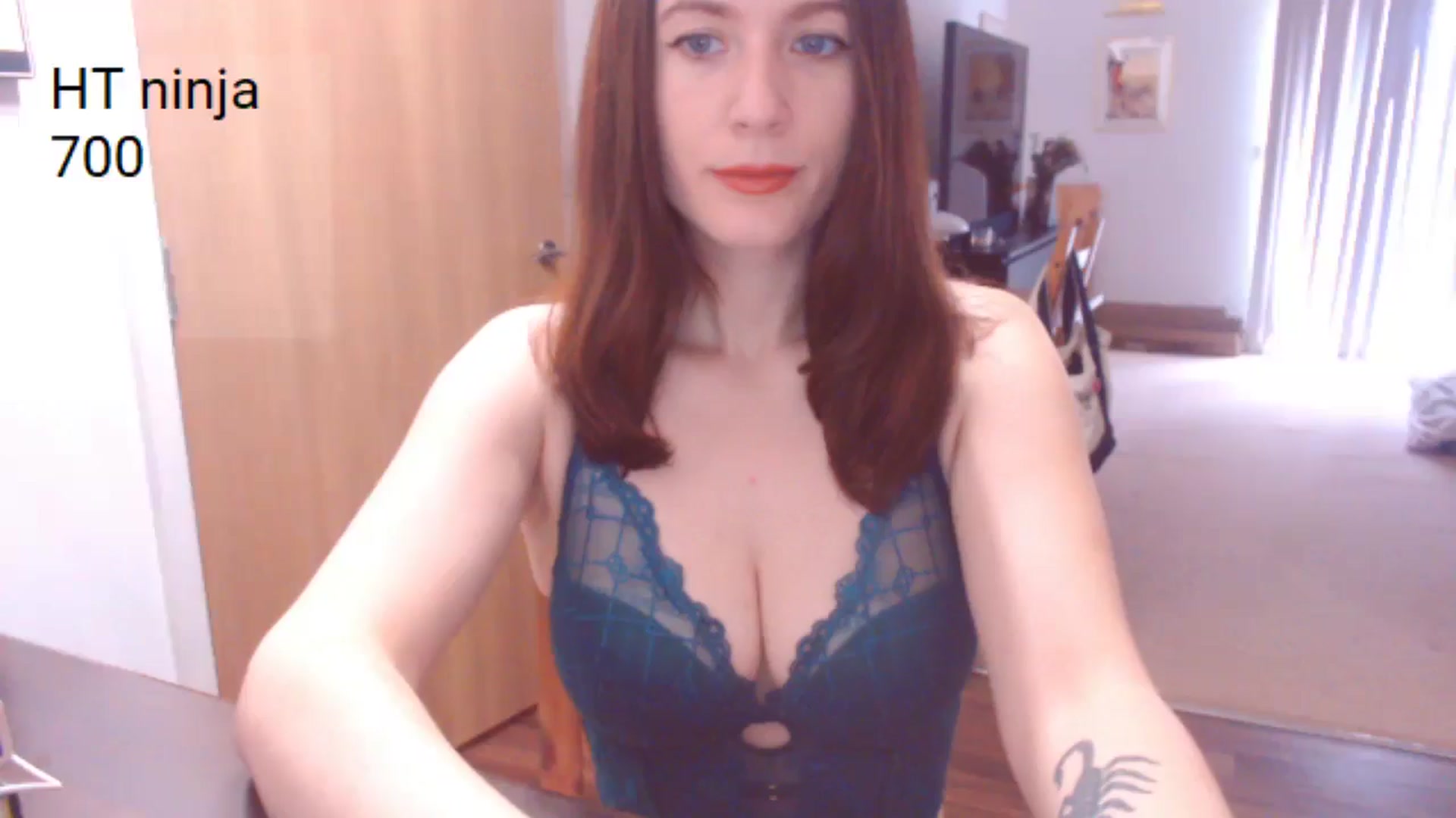 Gallery image thumbnail from AubreyPlza's myfreecams stream on, 10/14/2025, 12:33 image 10 of 20