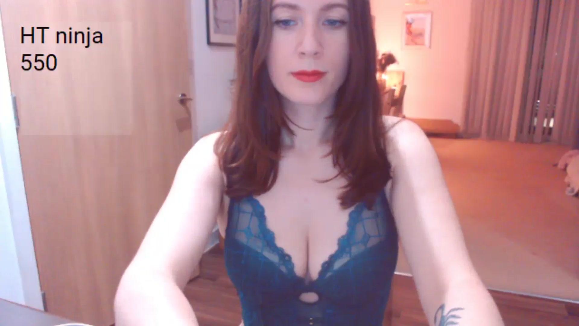 Gallery image thumbnail from AubreyPlza's myfreecams stream on, 10/15/2025, 20:01 image 12 of 20