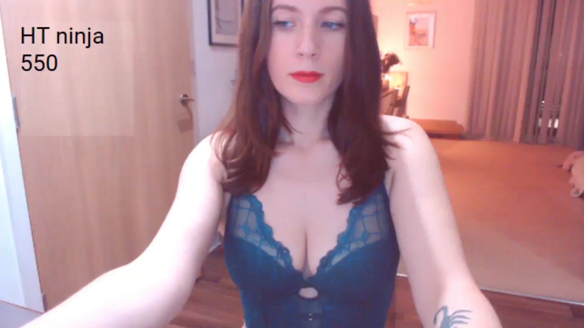 Gallery image thumbnail from AubreyPlza's myfreecams stream on, 10/15/2025, 20:01 image 10 of 20