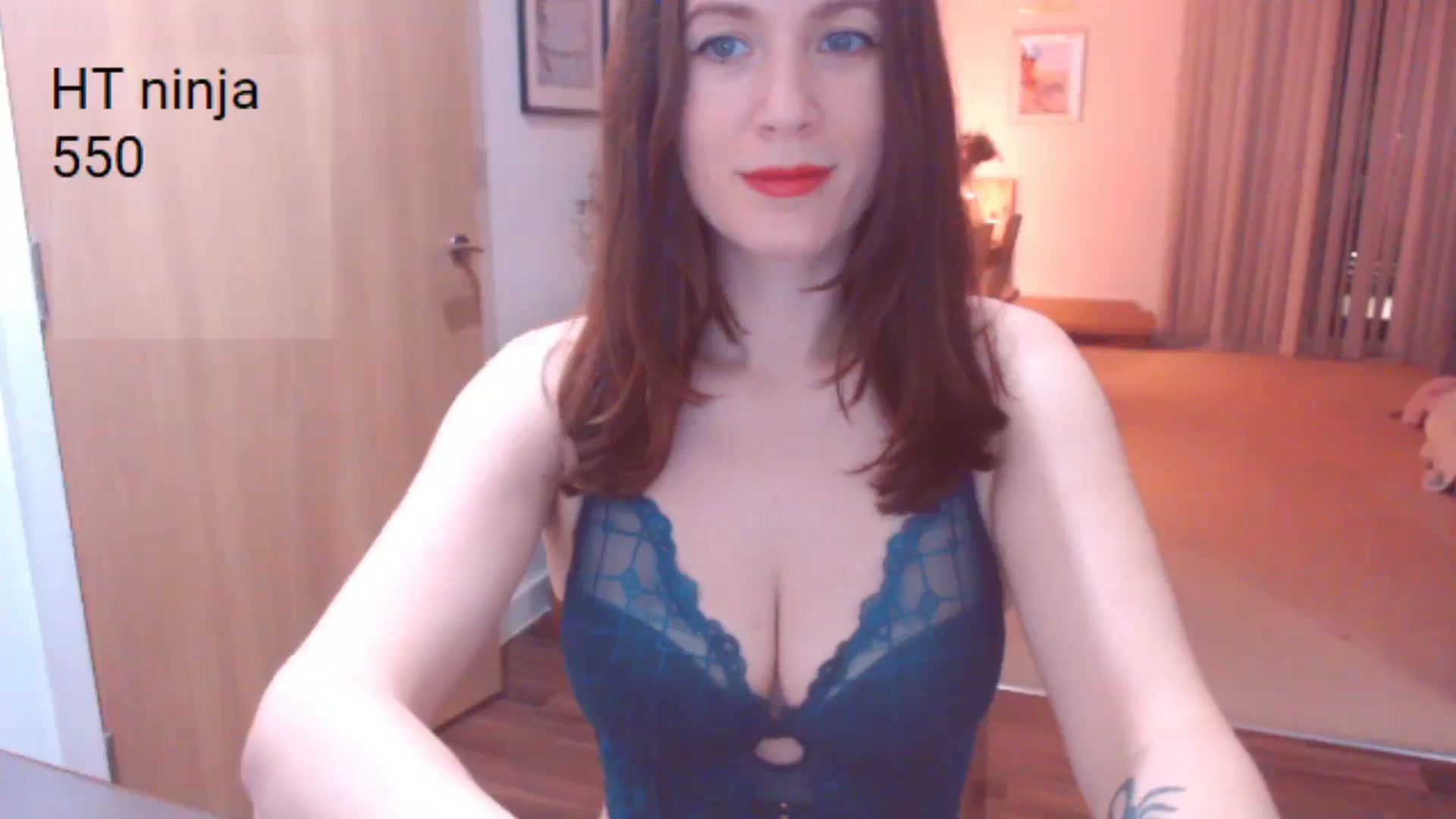 Gallery image thumbnail from AubreyPlza's myfreecams stream on, 10/15/2025, 20:01 image 16 of 20