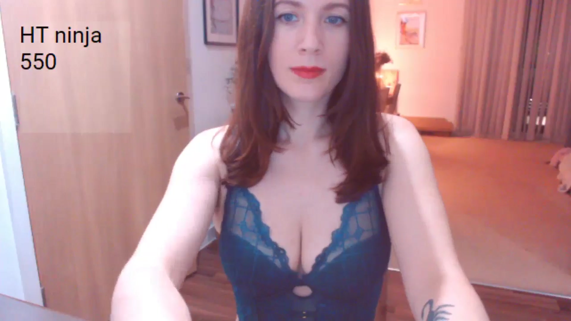 Gallery image thumbnail from AubreyPlza's myfreecams stream on, 10/15/2025, 20:01 image 17 of 20