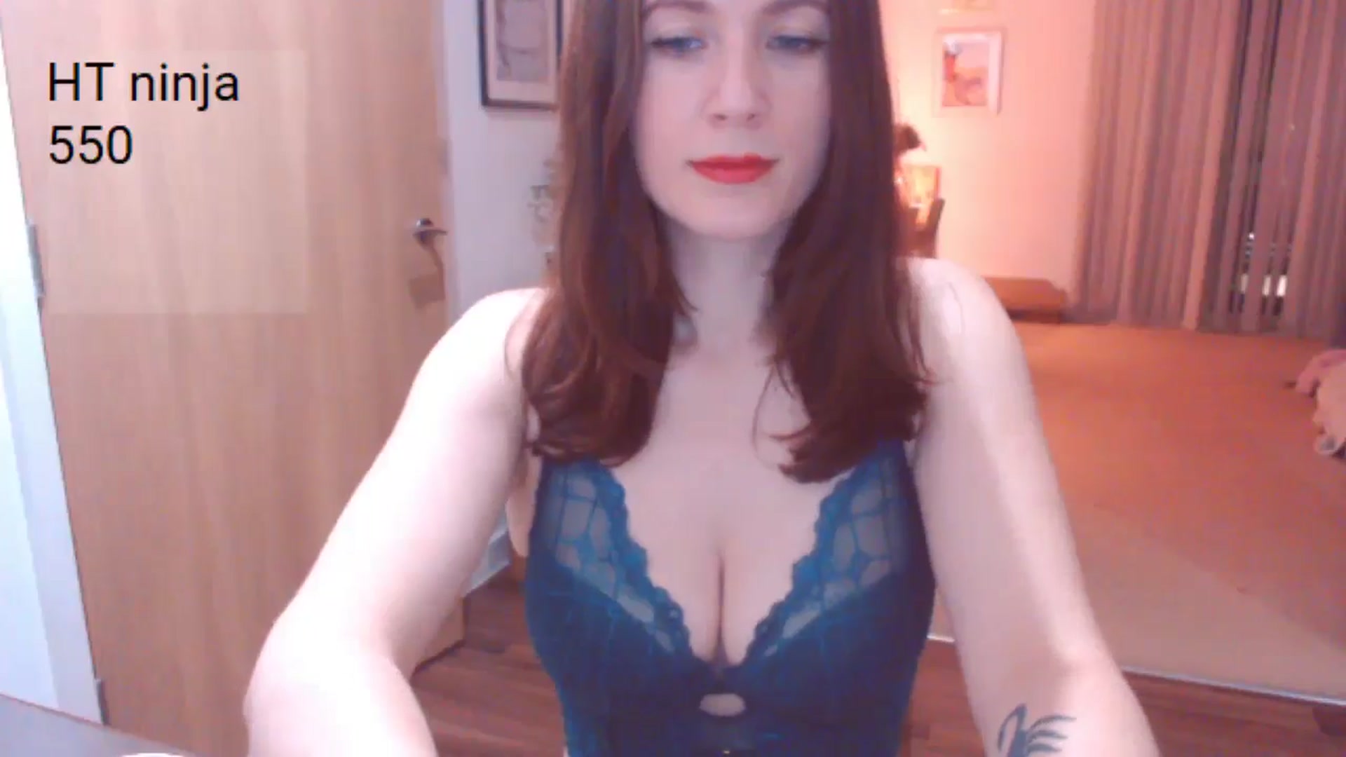 Gallery image thumbnail from AubreyPlza's myfreecams stream on, 10/15/2025, 20:01 image 18 of 20