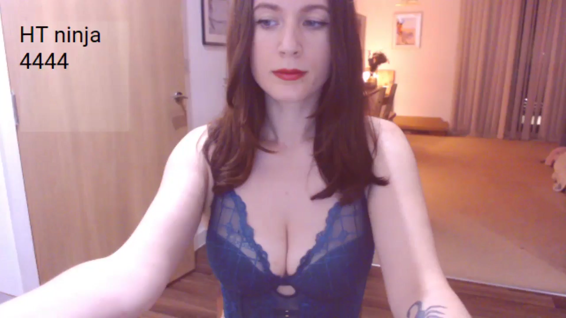 Gallery image thumbnail from AubreyPlza's myfreecams stream on, 10/15/2025, 21:11 image 19 of 20